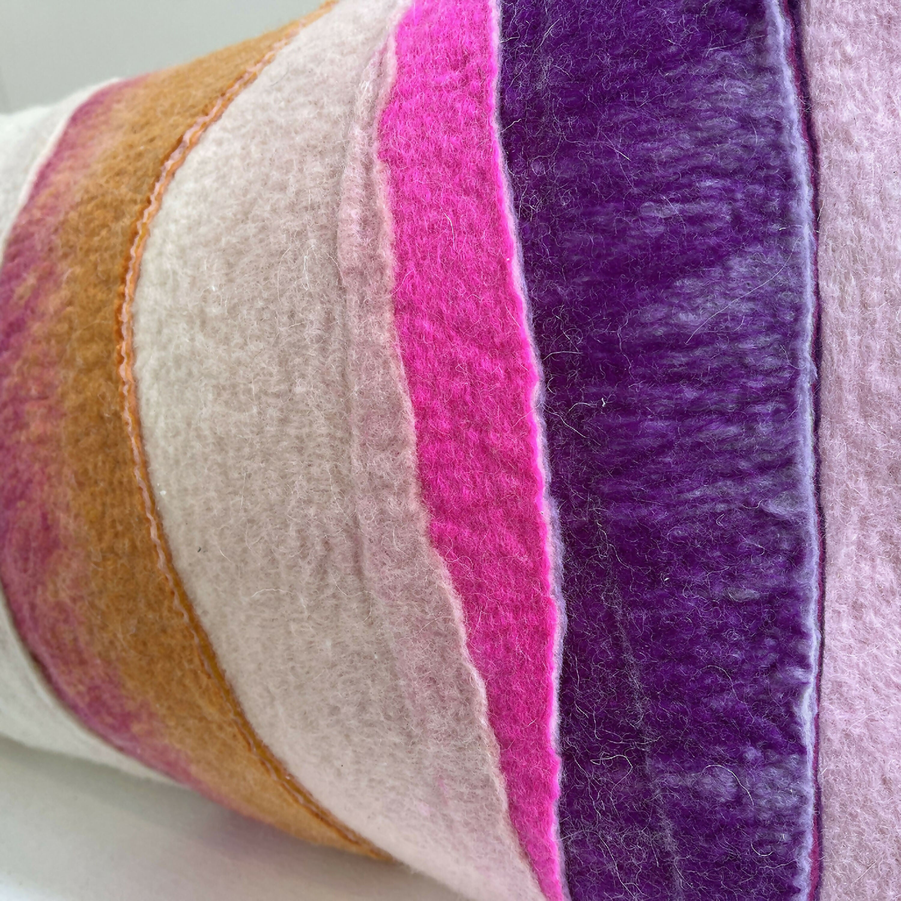 coussin_collection_strates_roses_iii_accords_feutres copie | EMPREINTES Paris