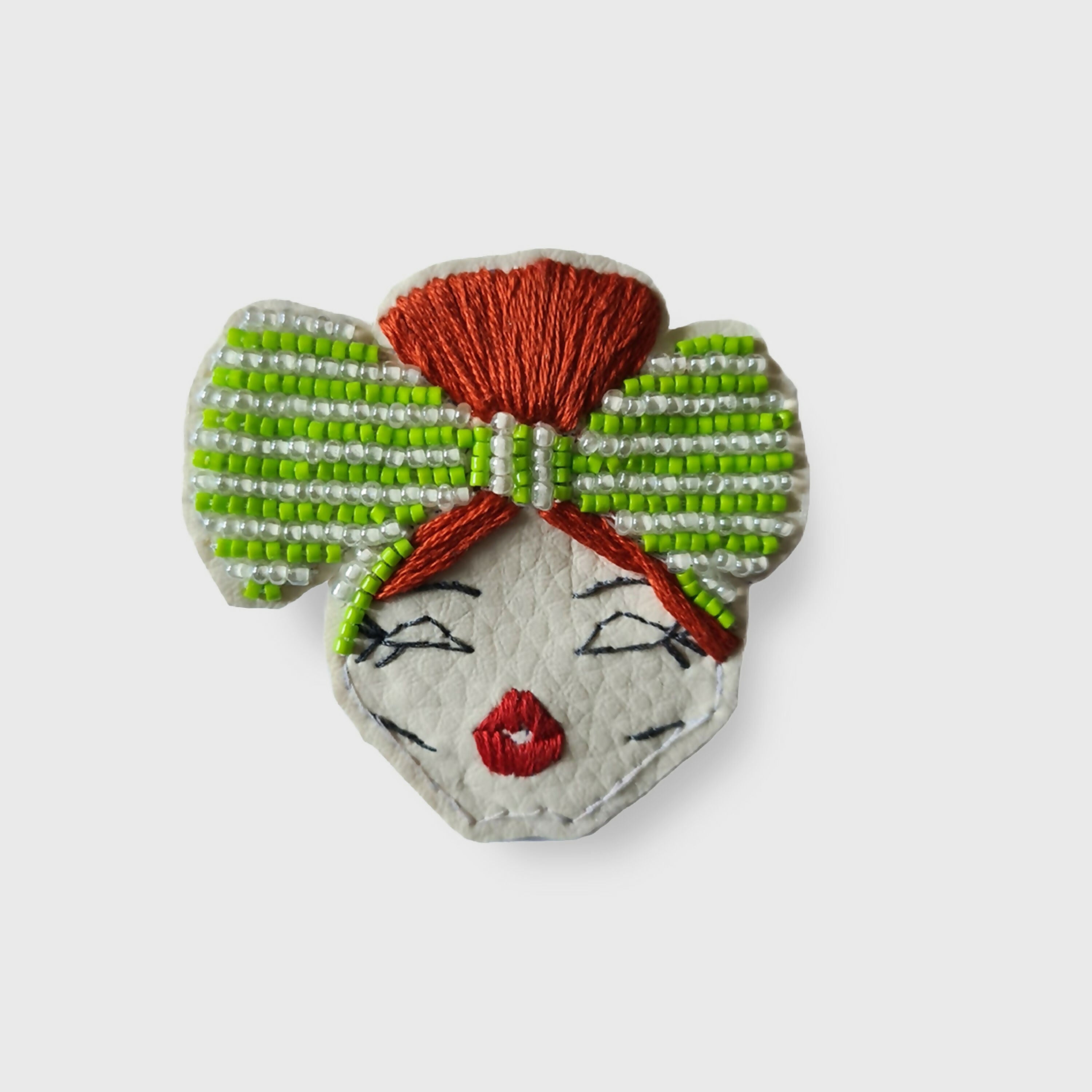broche_perlee_2_carole_bonneau copie | EMPREINTES Paris