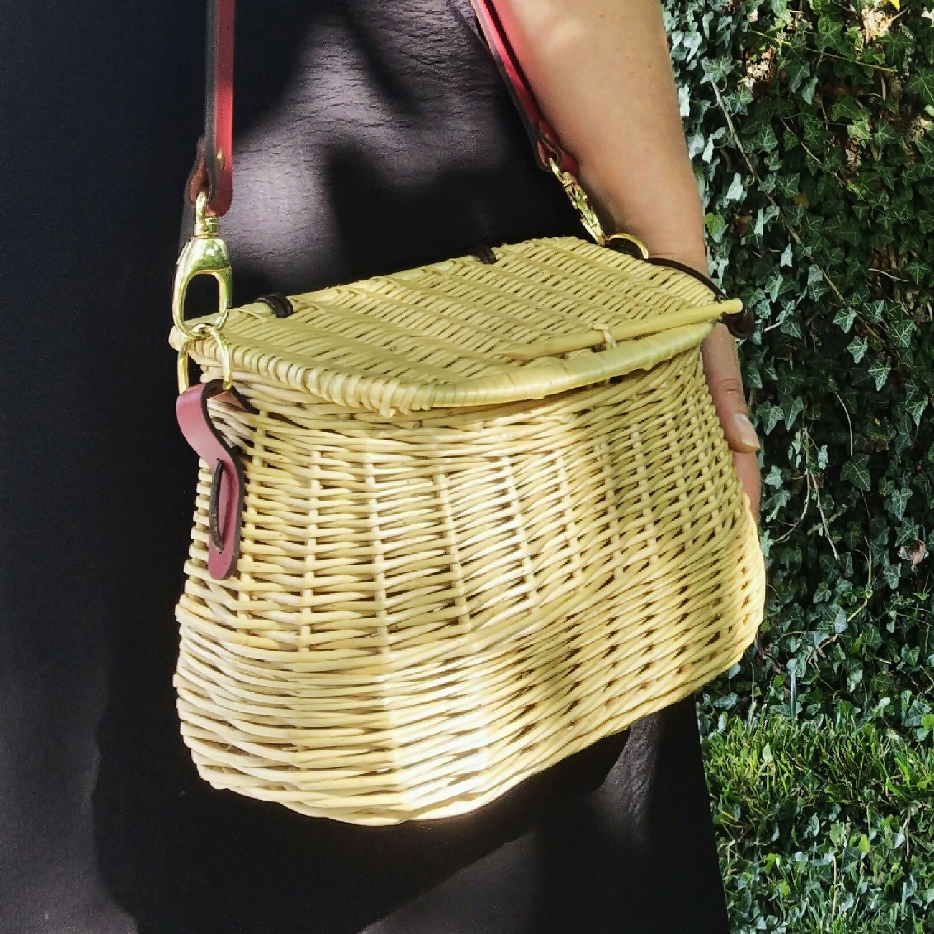 sac_a_main_osier_et_sangle_cuir_rouge_tannage_vegetal_la_balade_des_brins copie | EMPREINTES Paris
