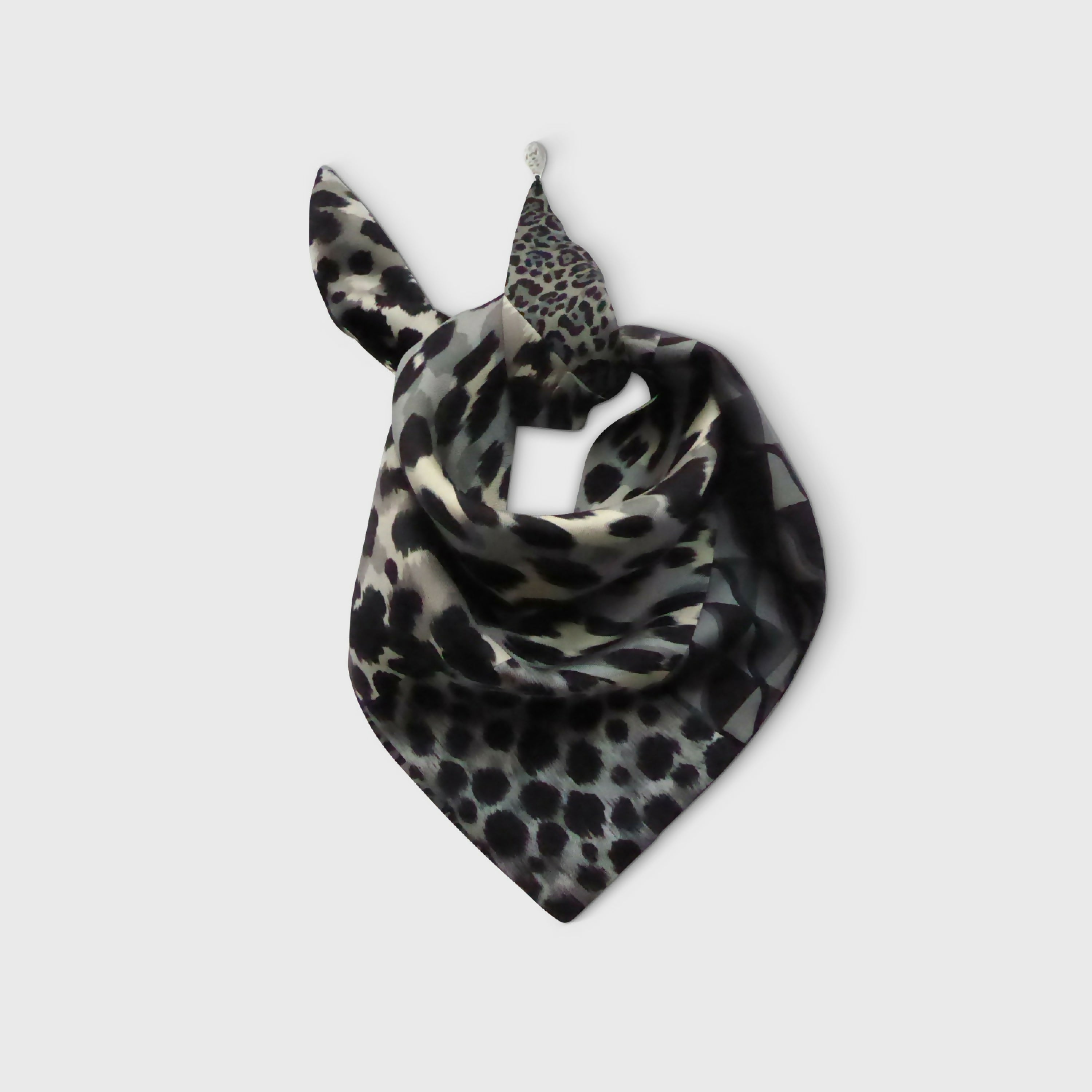 Foulard pointe soie- Ethno chic gris | EMPREINTES Paris