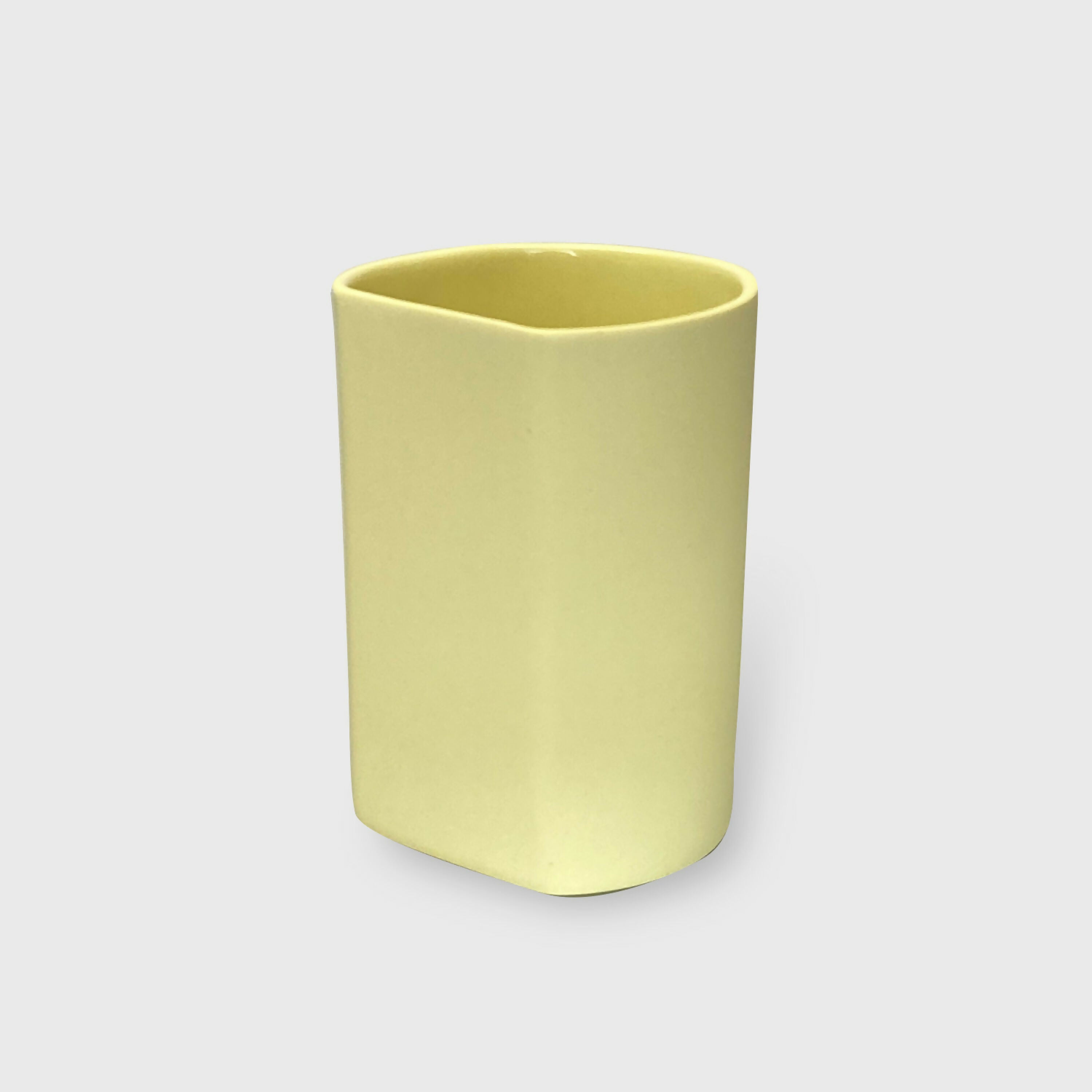 gobelet_jaune_un_pan_n°6_2gceramic copie | EMPREINTES Paris