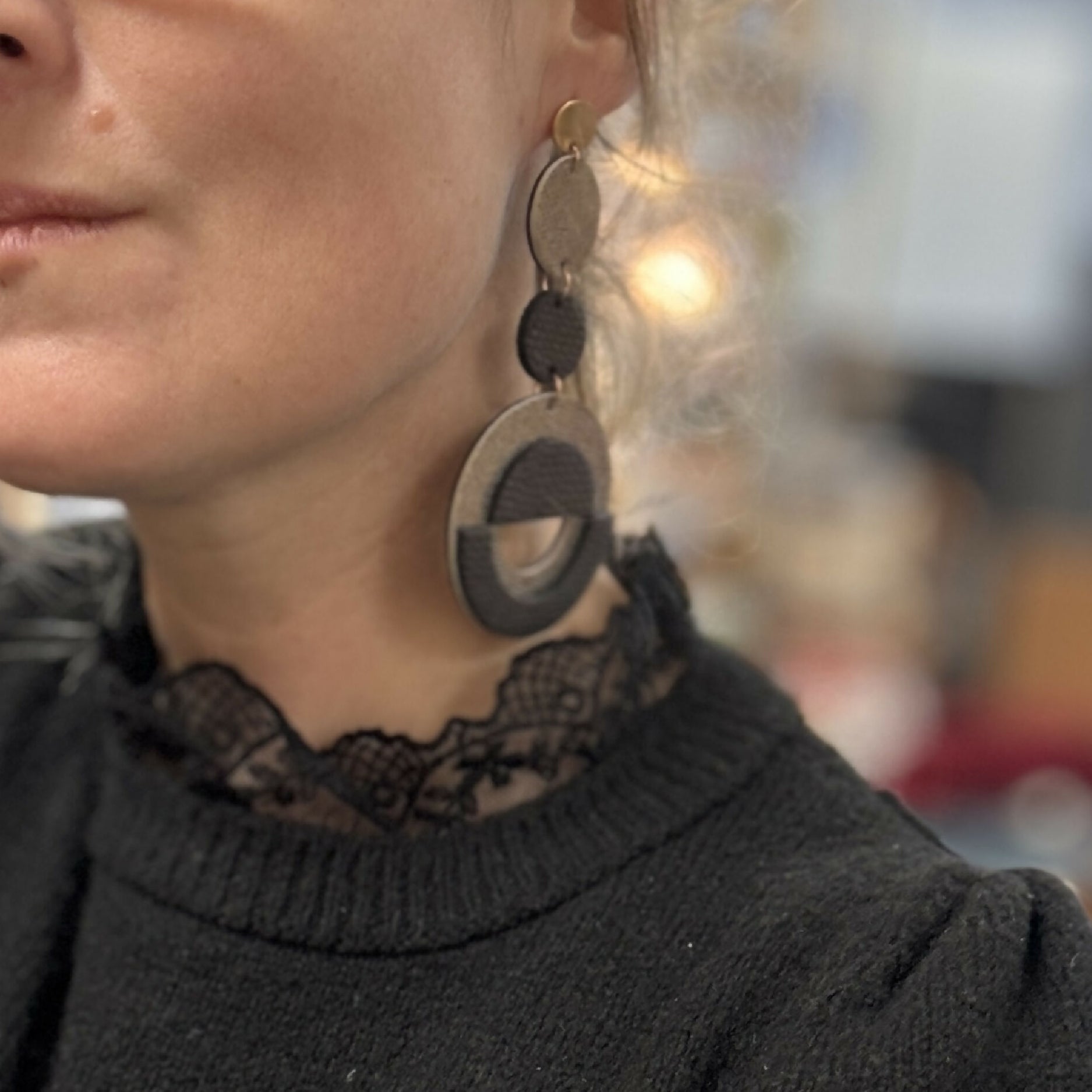 boucles_doreilles_retro_chic_bordeaux_dorees_xl_julie_troncin_maroquinerie copie | EMPREINTES Paris