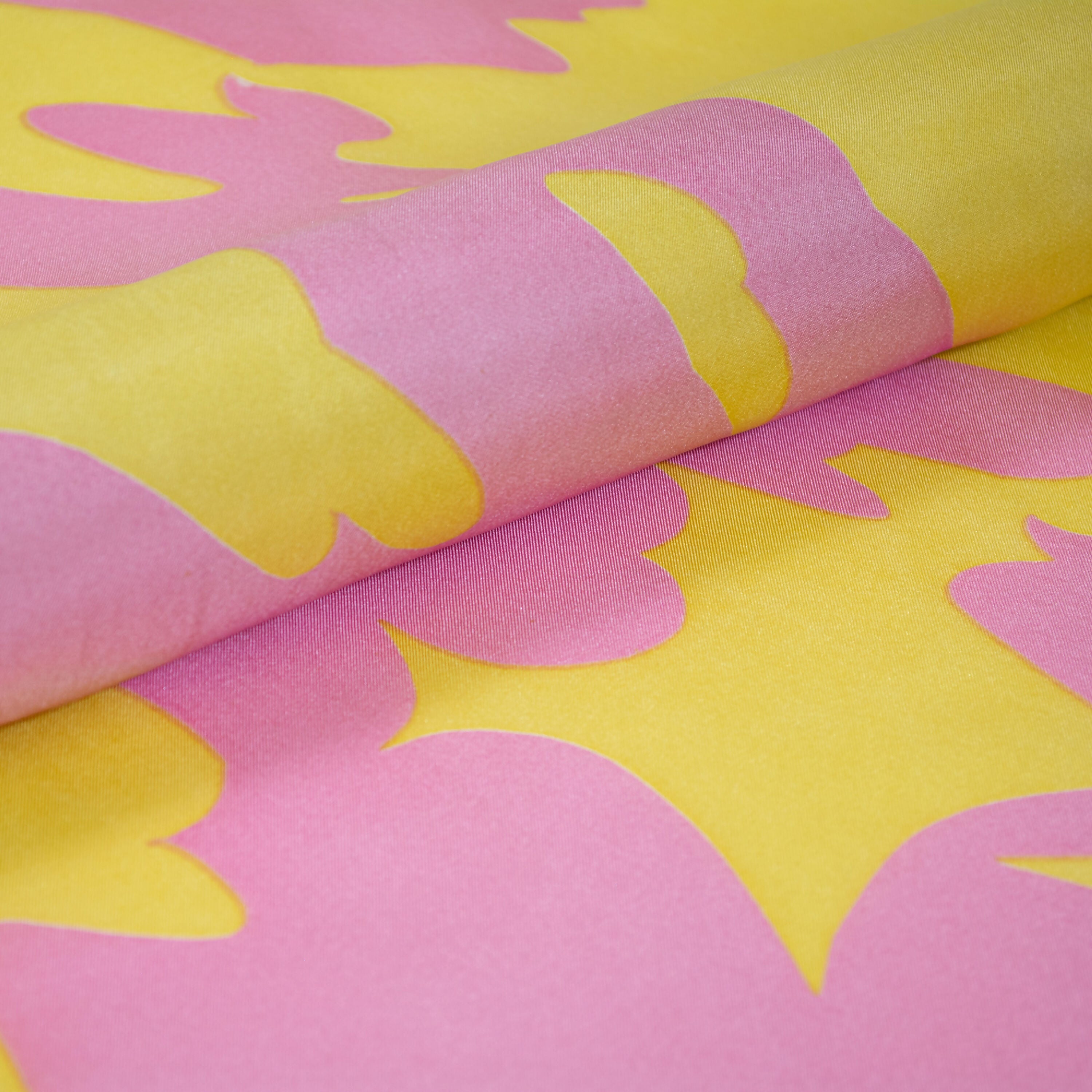 carre_de_soie_nebuleuse_jaune_et_rose_prelude_dans_la_pampa copie | EMPREINTES Paris