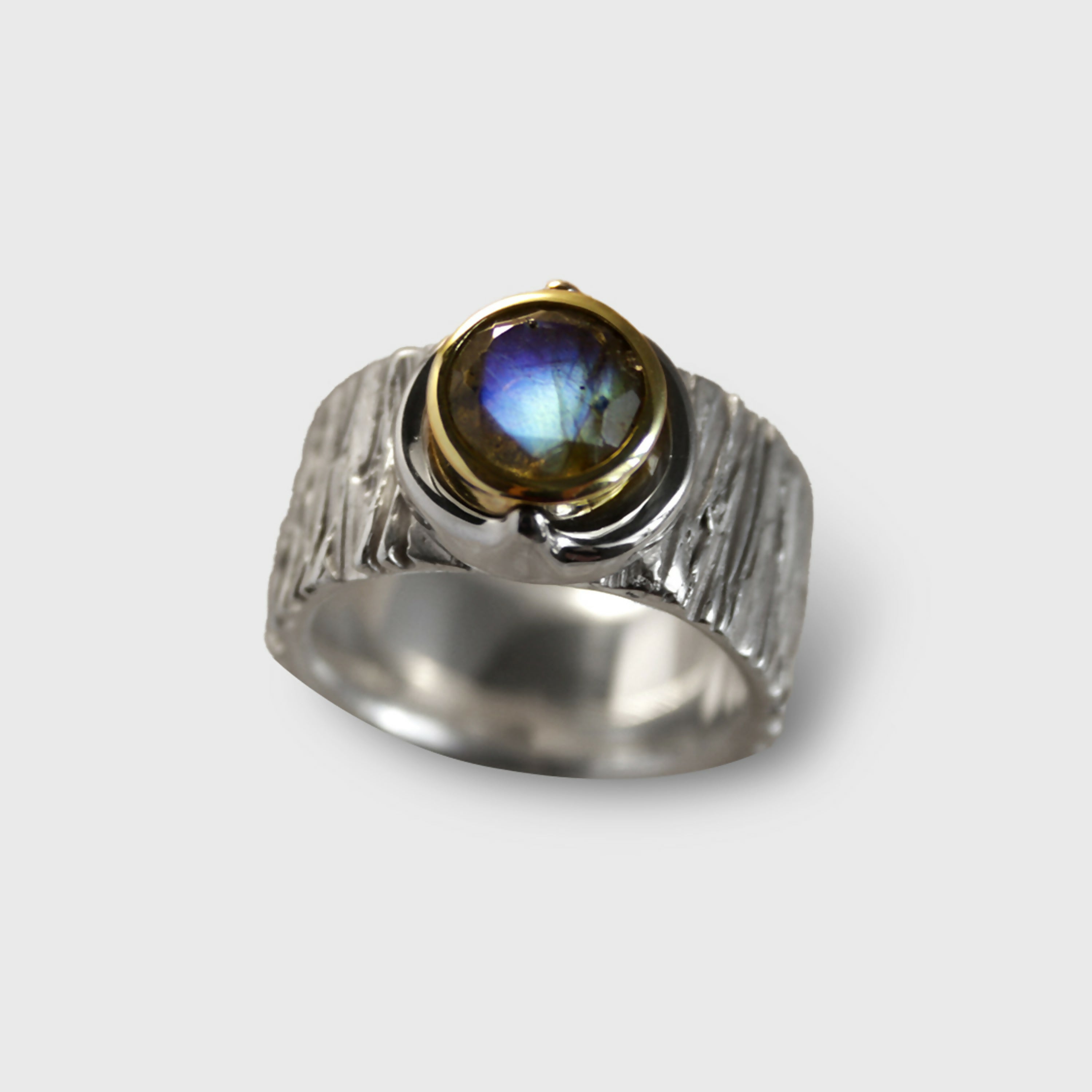 bague_nautique_i_piece_unique_t55_en_argent_pur_or_argent_palladium_et_labradorite_sol_billeke copie | EMPREINTES Paris