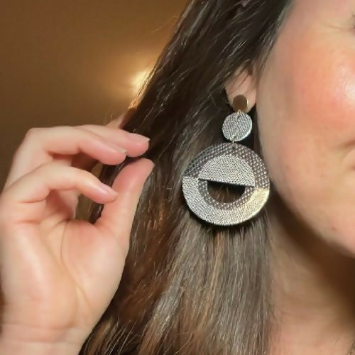 boucles_doreilles_retro_chic_bordeaux_dorees_xl_julie_troncin_maroquinerie copie | EMPREINTES Paris - EMPREINTES Paris