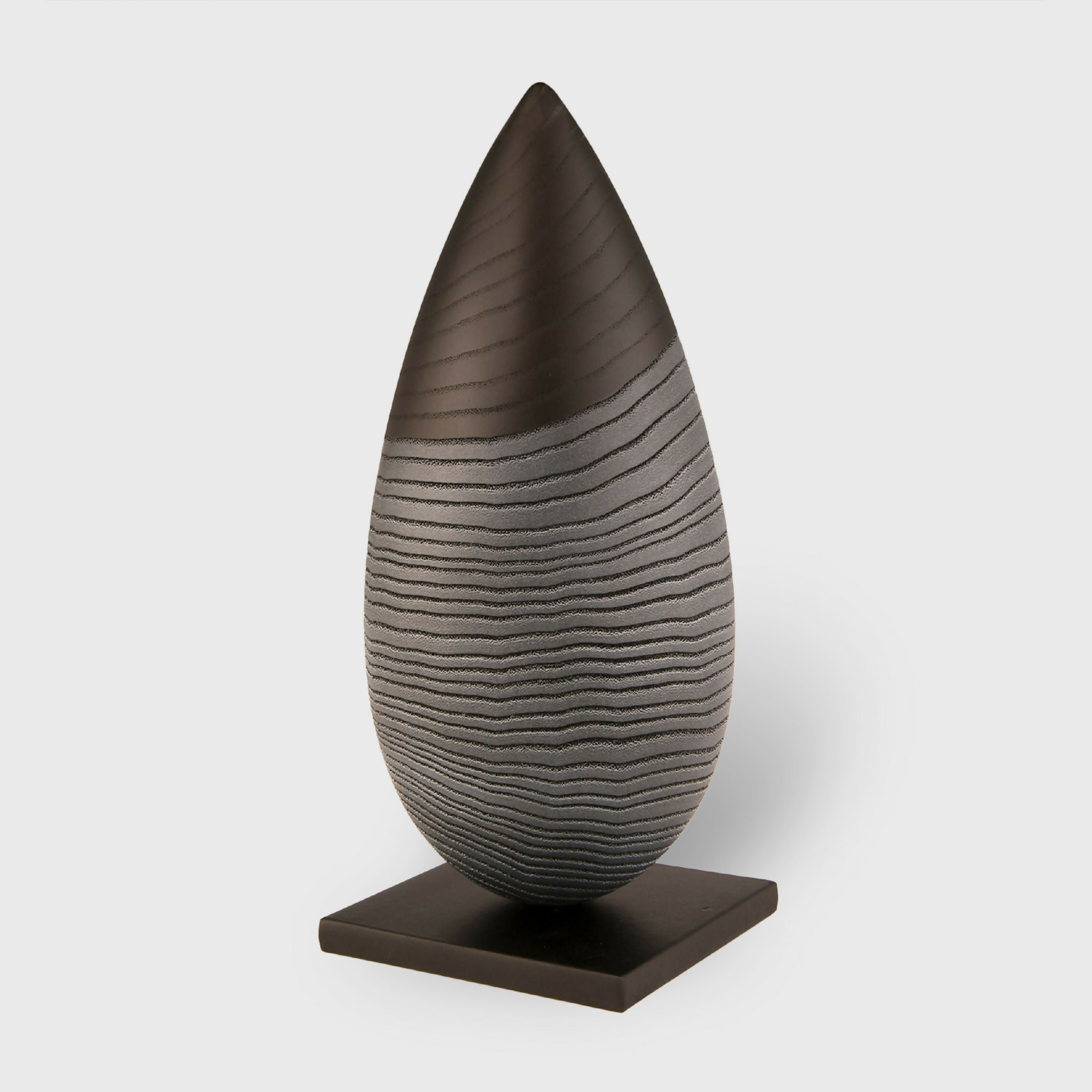 Menhir Noir et Blanc | EMPREINTES Paris