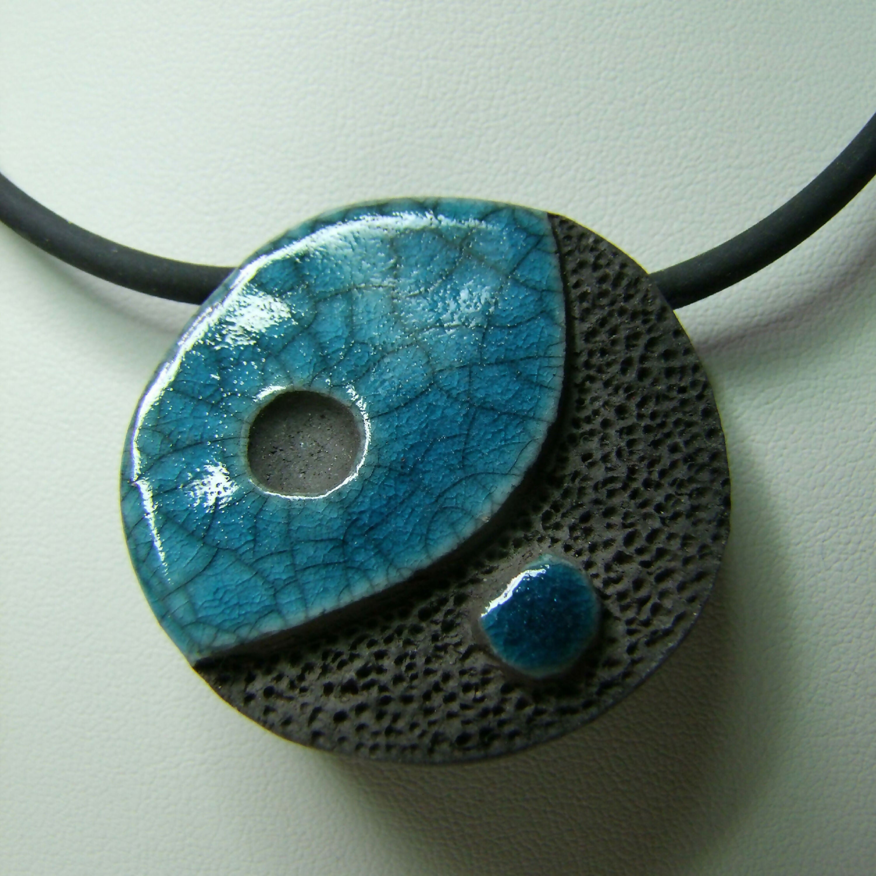 Collier Yin-Yang bleu | EMPREINTES Paris