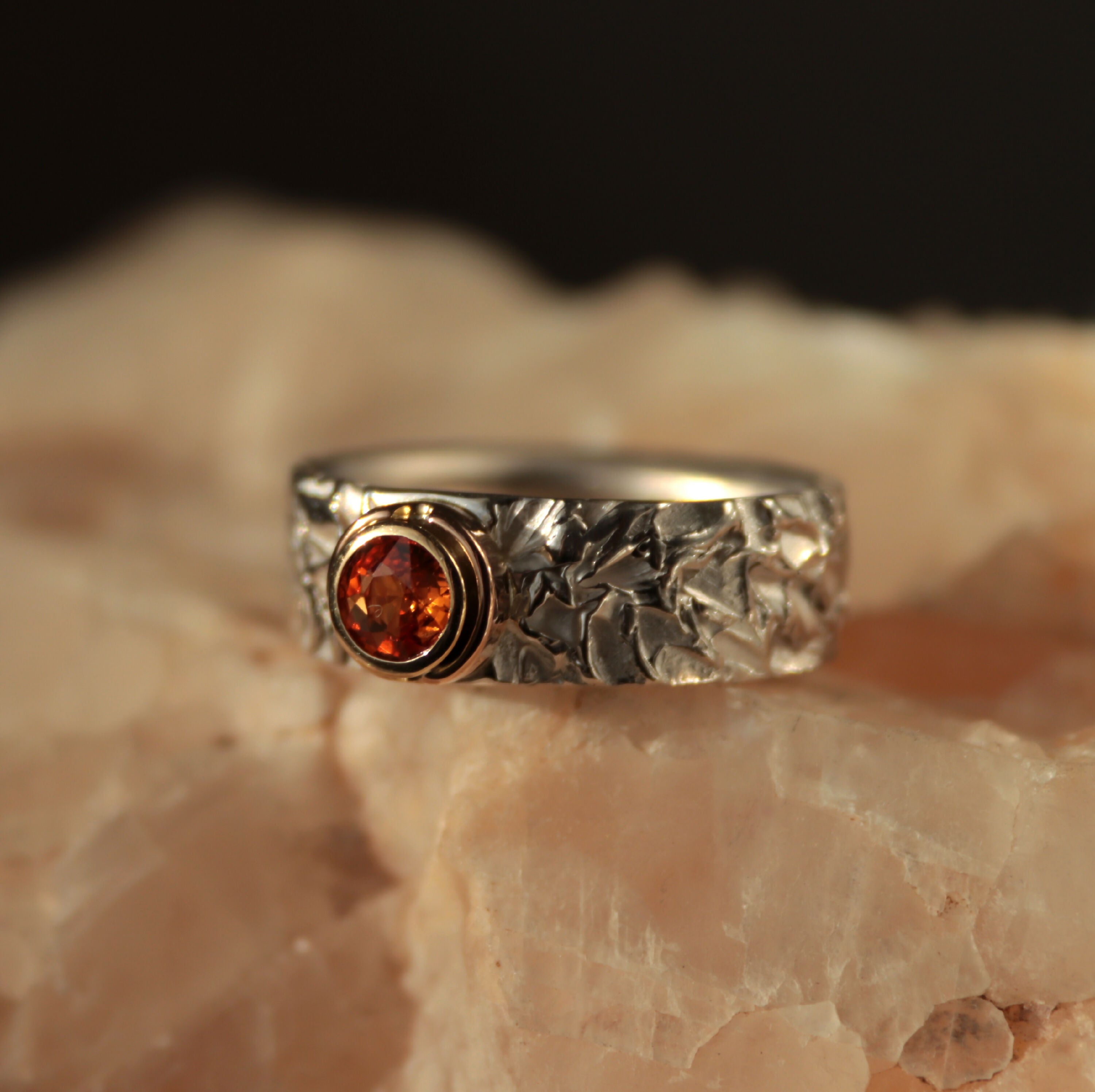 bague_feu_i_piece_unique_t54_en_argent_palladium_or_et_saphir_orange_sol_billeke copie | EMPREINTES Paris