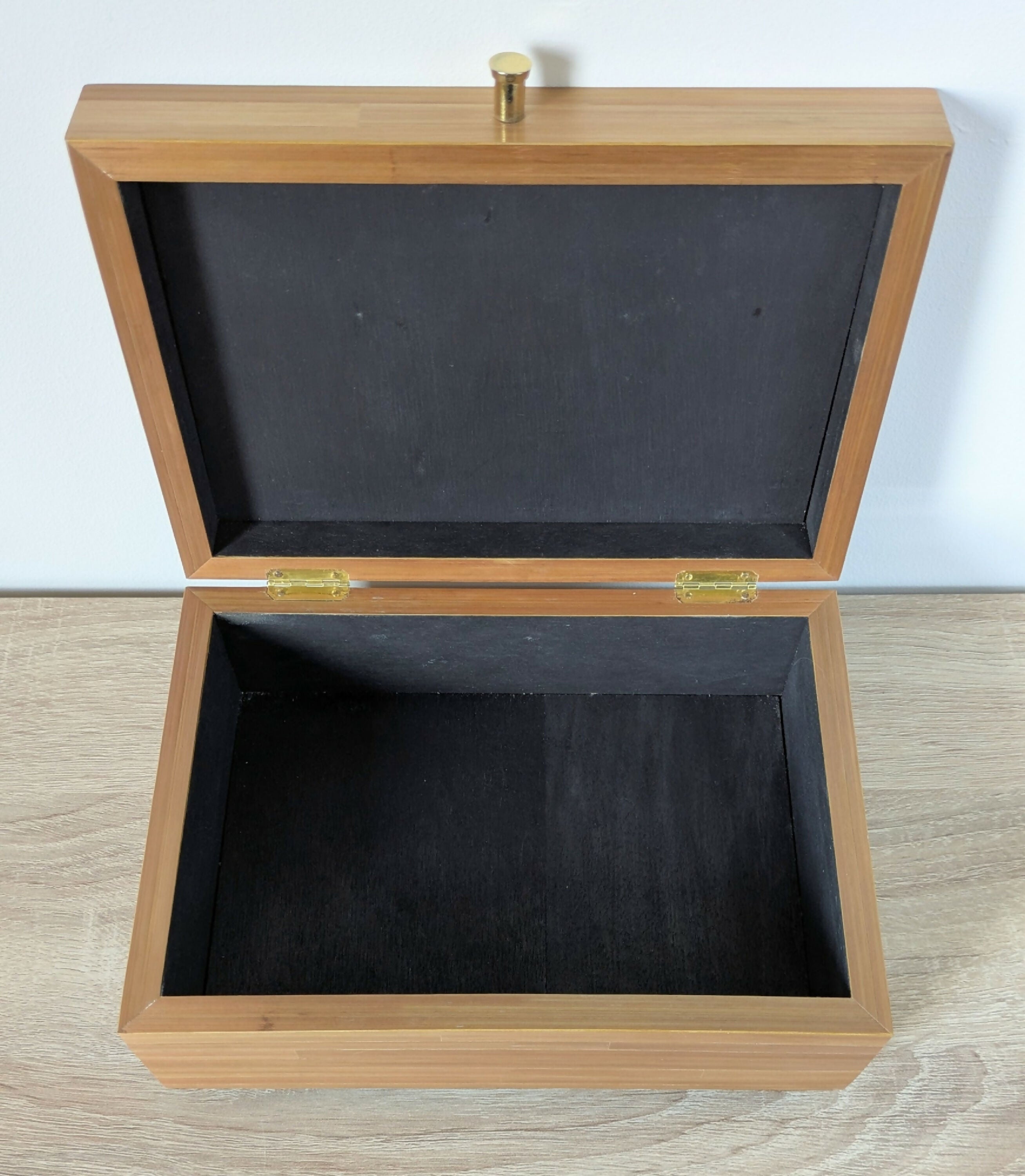 coffret_avec_marqueterie_de_paille_motif_eventail_art_deco_dore_jerome_ebenisterie copie | EMPREINTES Paris