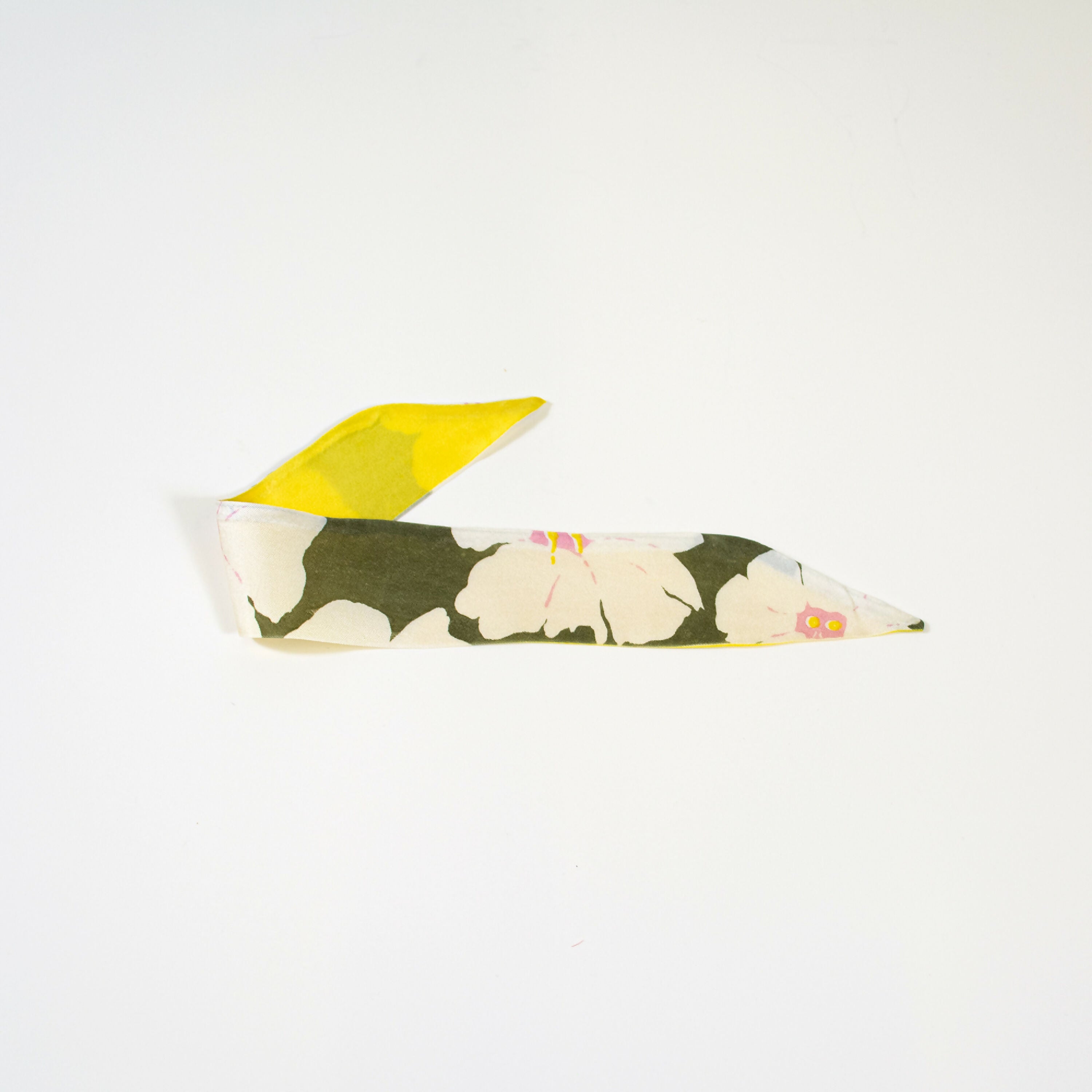 Prelude-Pampa-Bracelet-de-Soie-GrdFleur-Jaune-B | EMPREINTES Paris