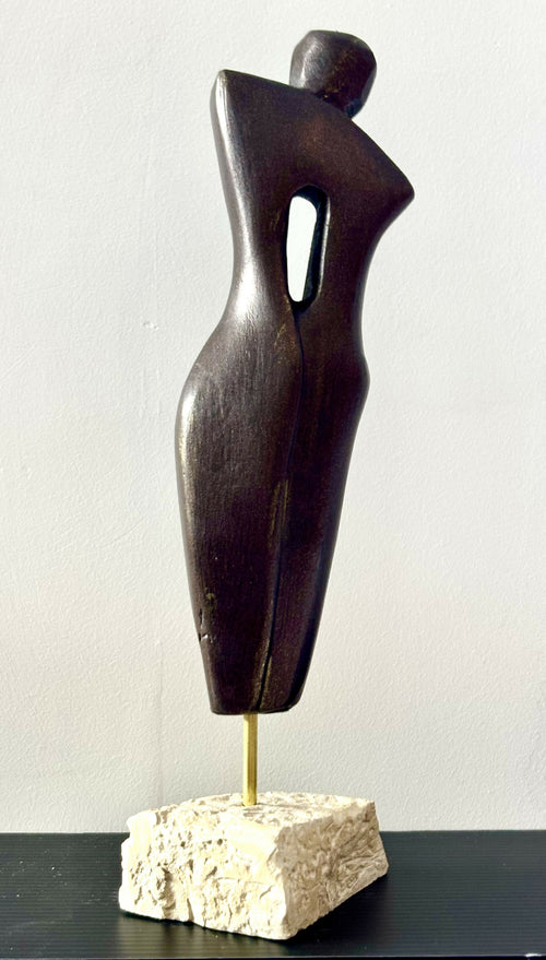 Figurine 6 en pierre calcaire de l'île de Ré, patiné bronze | EMPREINTES Paris - EMPREINTES Paris