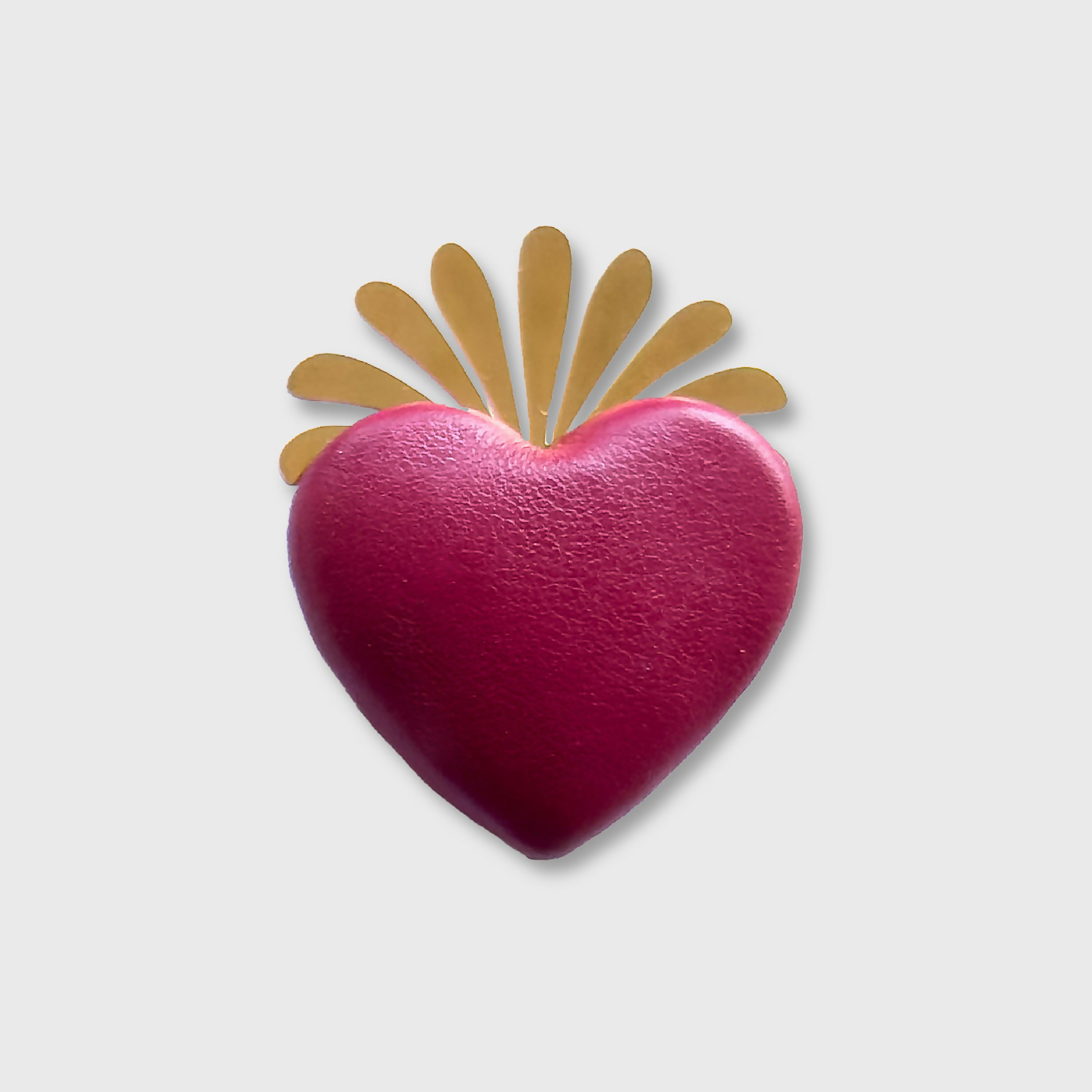 broche_ex_voto_rouge_ii_julie_troncin_maroquinerie copie | EMPREINTES Paris