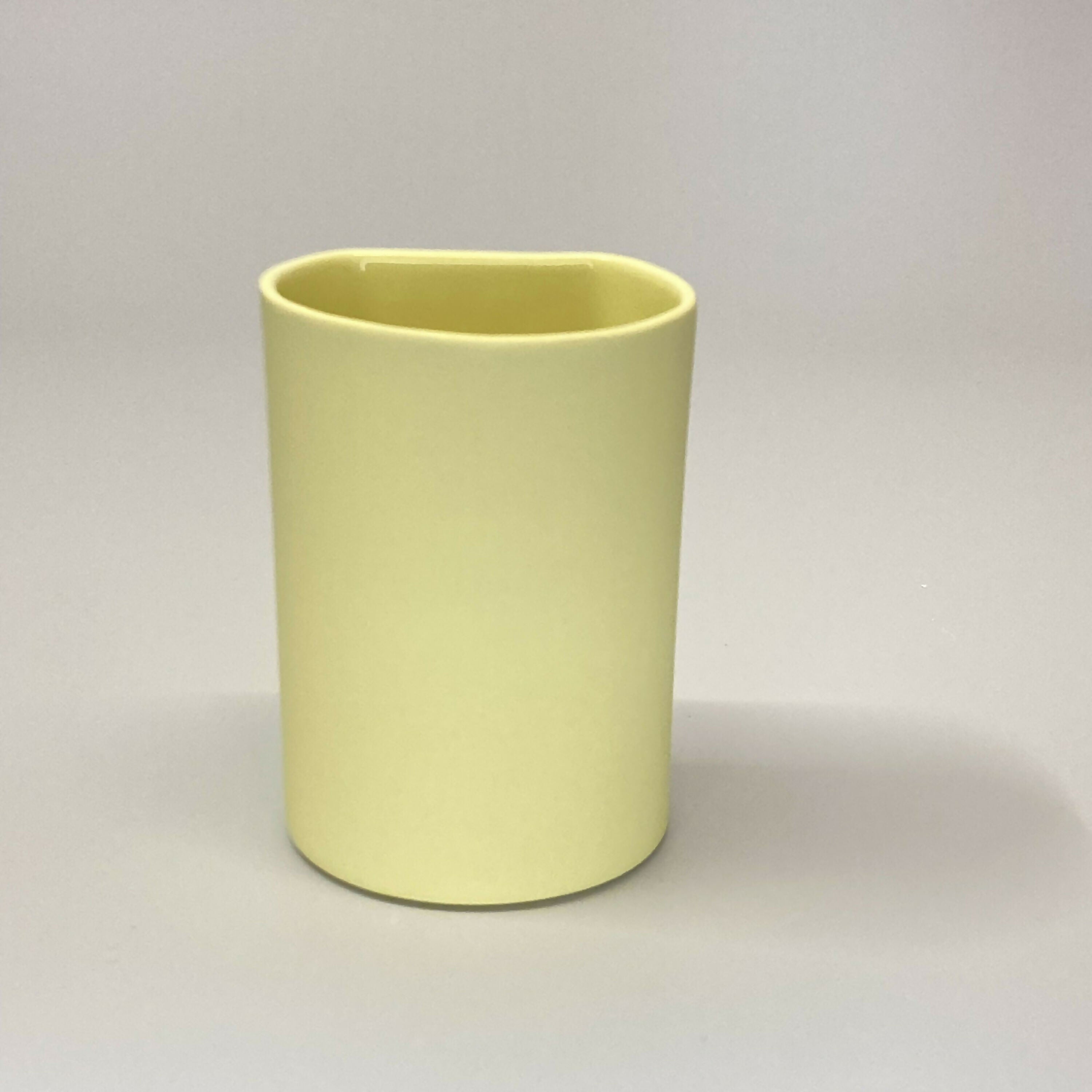 gobelet_jaune_un_pan_n°6_2gceramic copie | EMPREINTES Paris