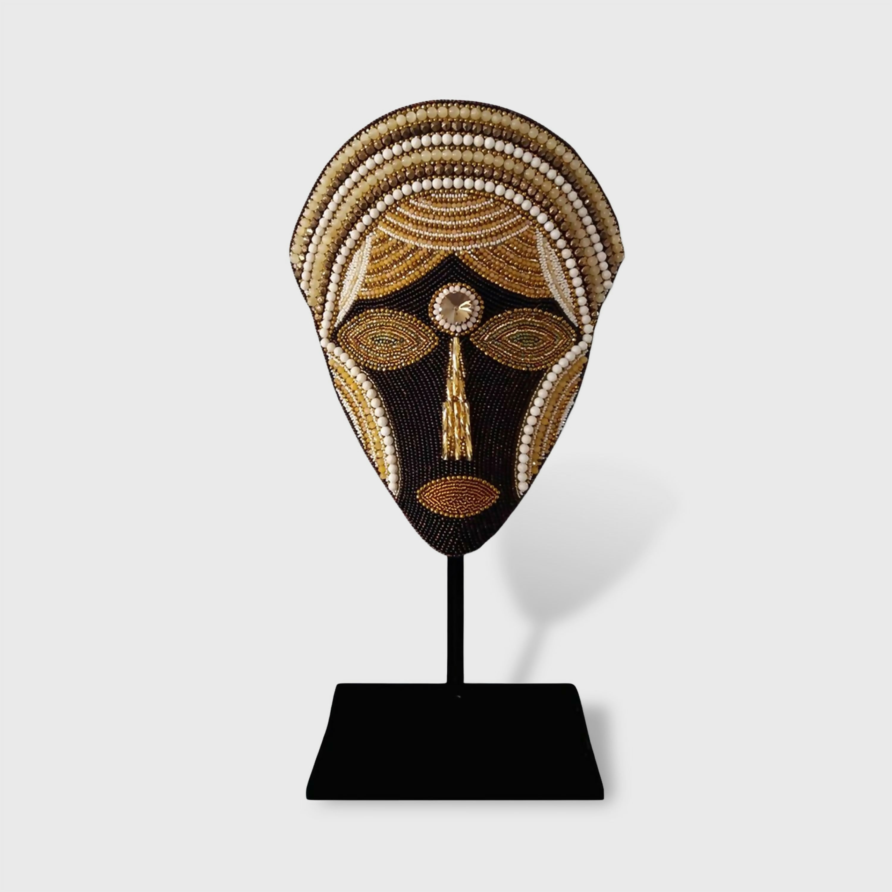 Sculpture textile brodée - Masque 45 | EMPREINTES Paris