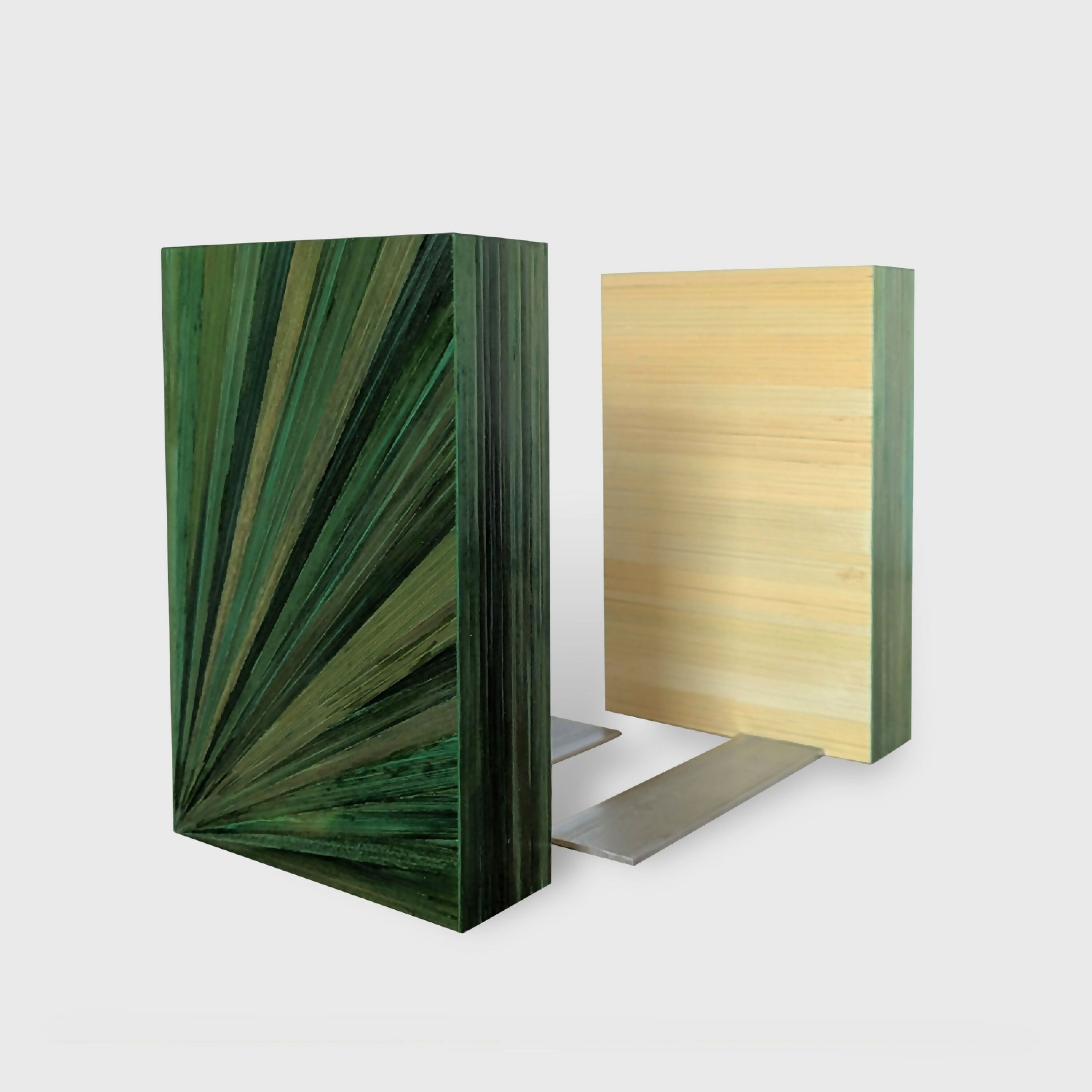 duo_de_serre_livres_avec_marqueterie_de_paille_verte_jerome_ebenisterie copie | EMPREINTES Paris