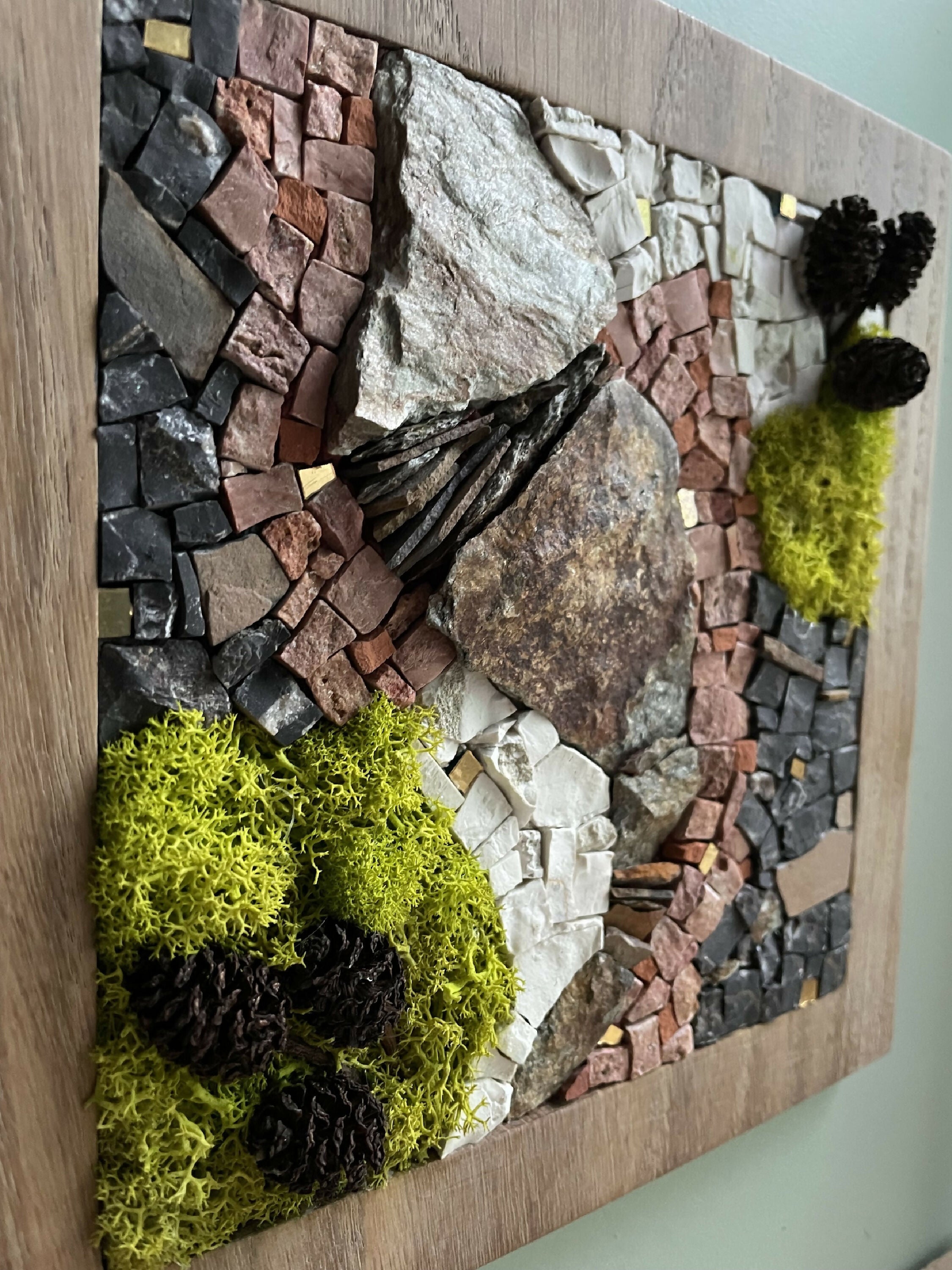 tableau_bois_mosaique_strobile_guislaine_carrier copie | EMPREINTES Paris