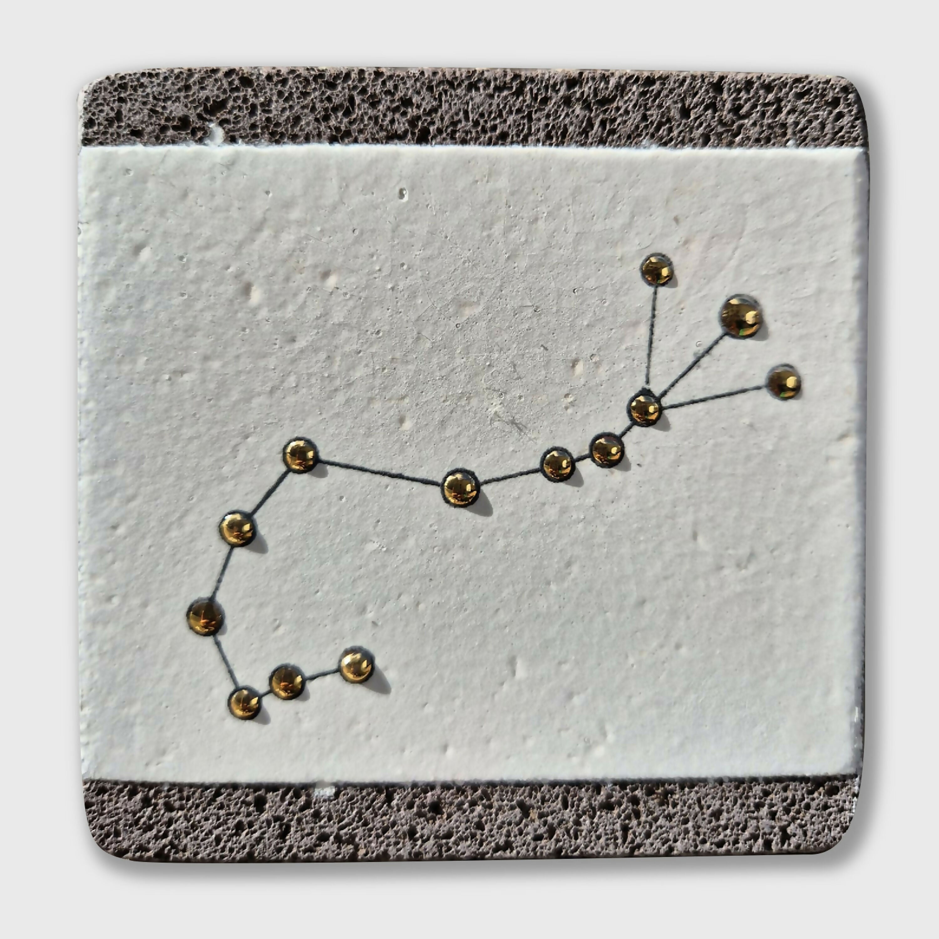 carre_de_pierre_de_lave_emaillee_constellation_du_scorpion_les_emaux_de_marie copie | EMPREINTES Paris