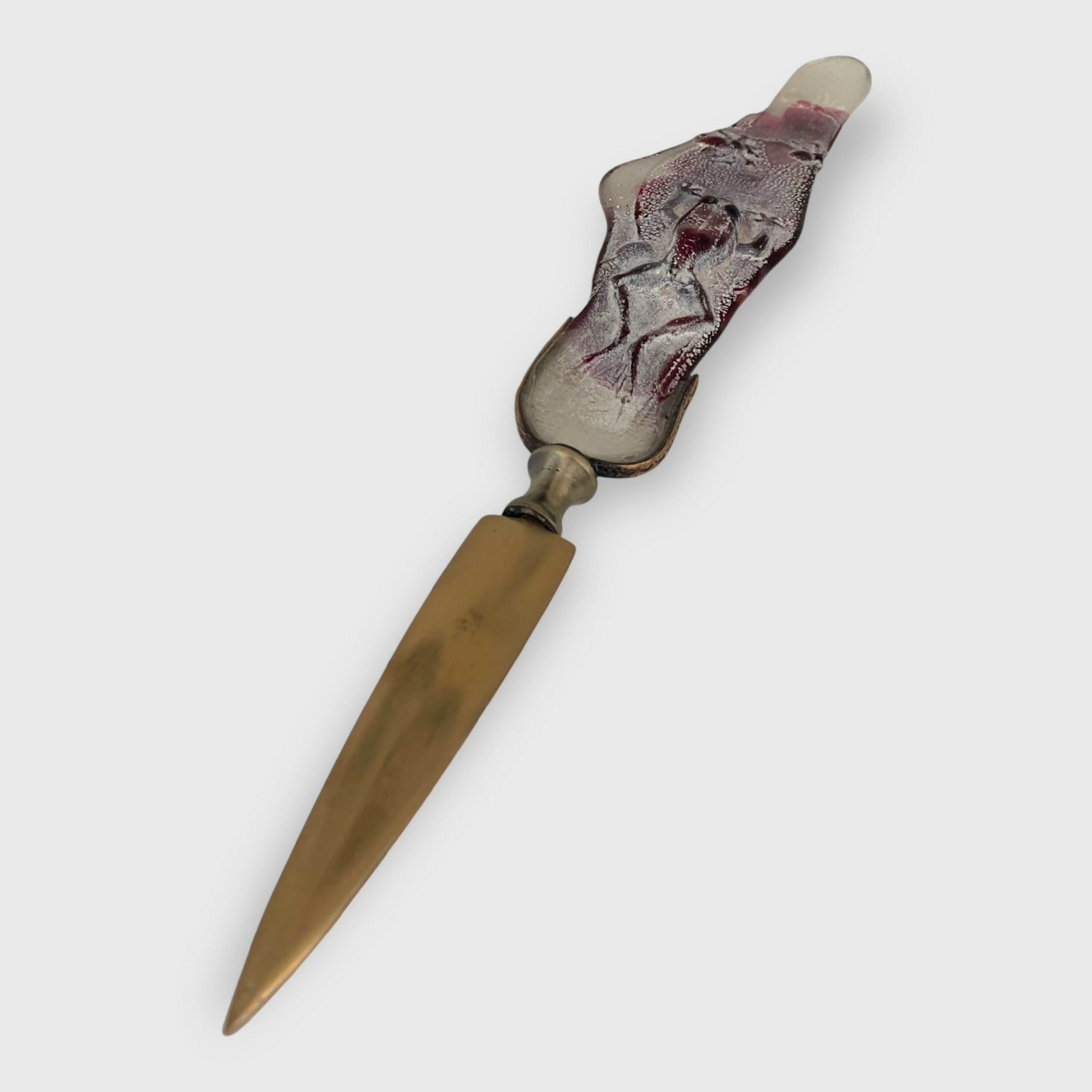ouvre-lettre couteau artisanal cadeau homme objet de collection unique cristal moulé rouge carmin grenouille et abeilles | EMPREINTES Paris