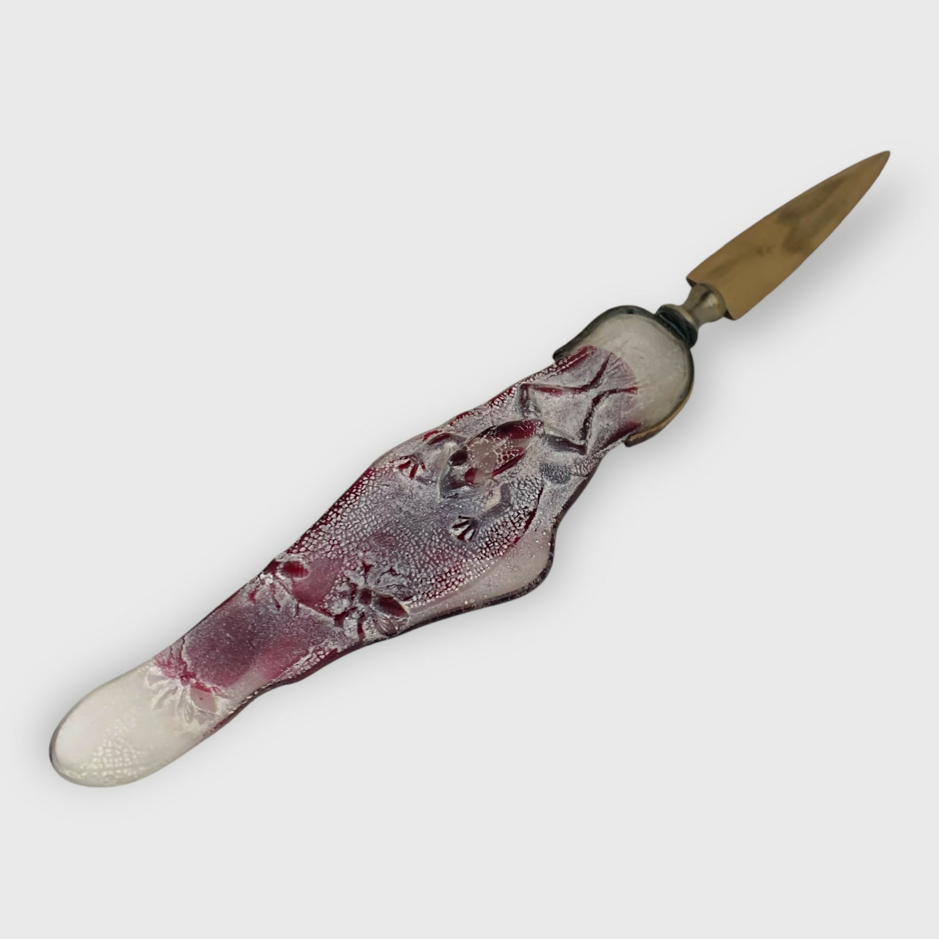ouvre-lettre couteau artisanal cadeau homme objet de collection unique cristal moulé rouge carmin grenouille et abeilles | EMPREINTES Paris
