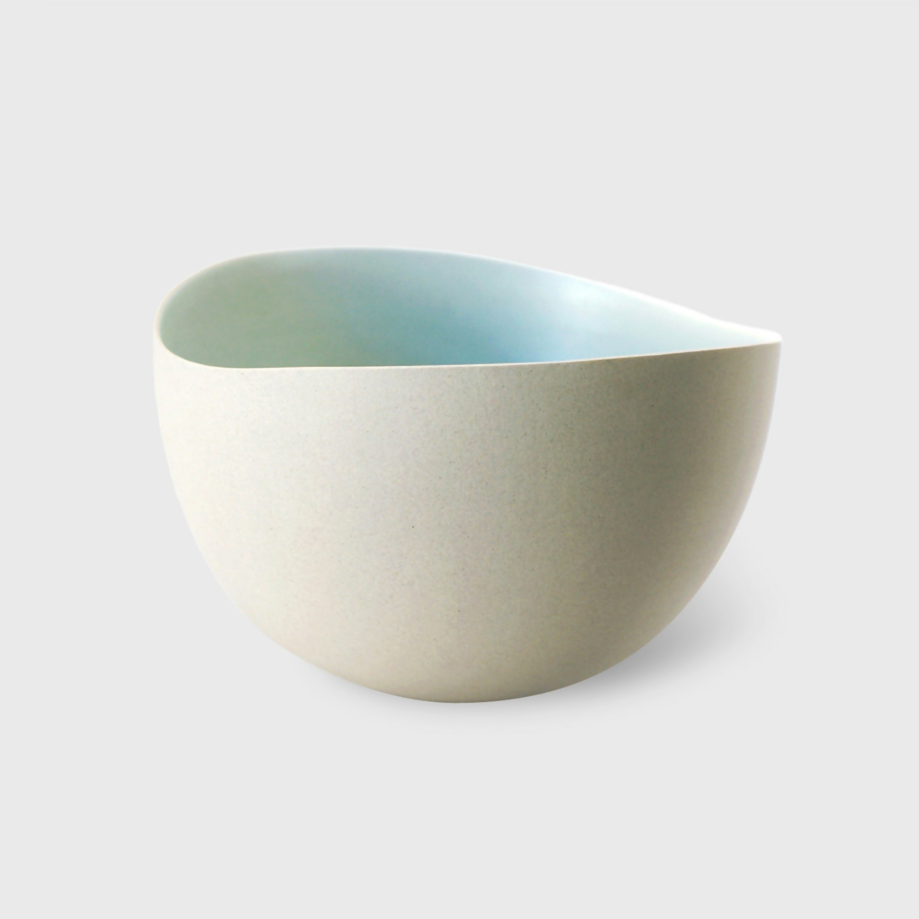 bol_gres_blanc_lisse_interieur_bleu_vert_pale_emmanuelle_manche_ceramique copie | EMPREINTES Paris