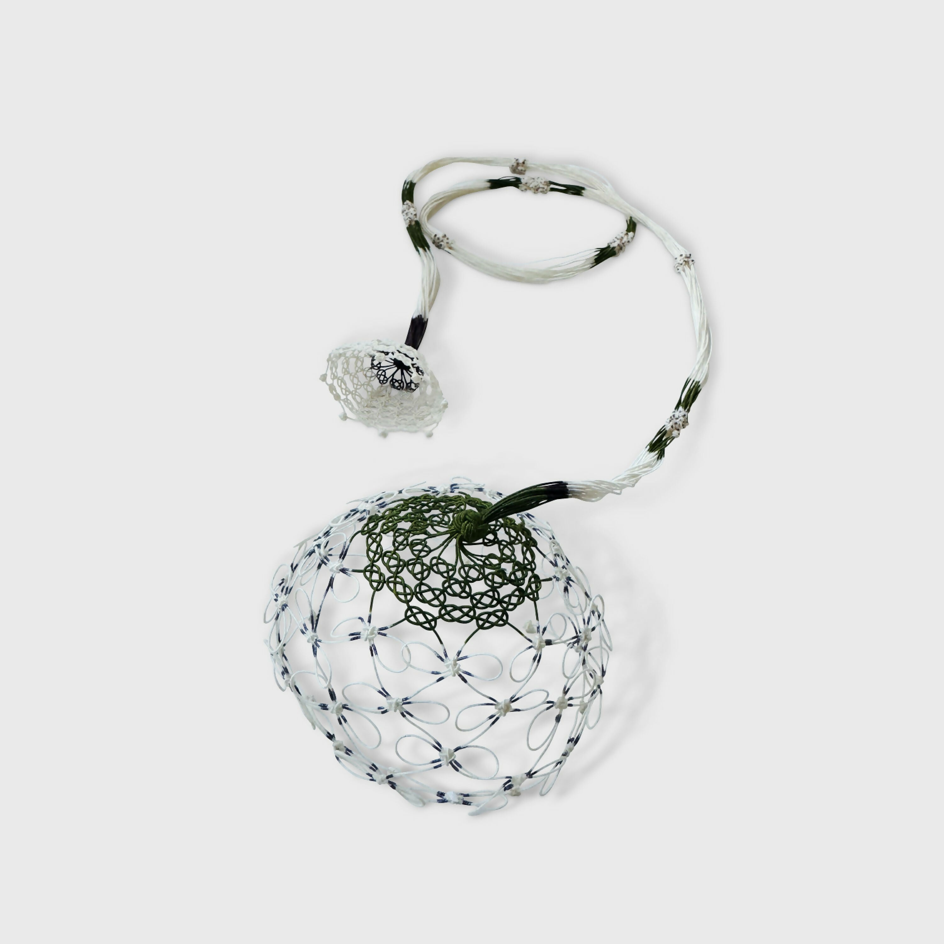 Collier en soie fleur de carotte | EMPREINTES Paris