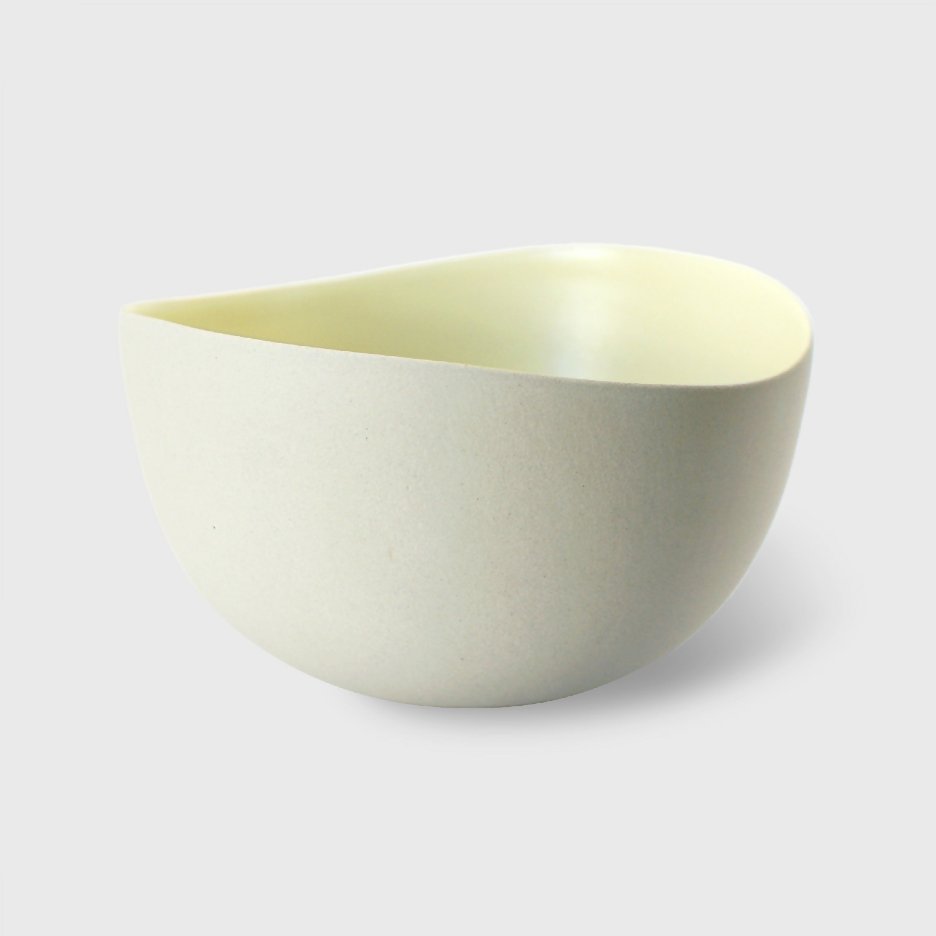 bol_gres_blanc_lisse_interieur_jaune_pale_emmanuelle_manche_ceramique copie | EMPREINTES Paris