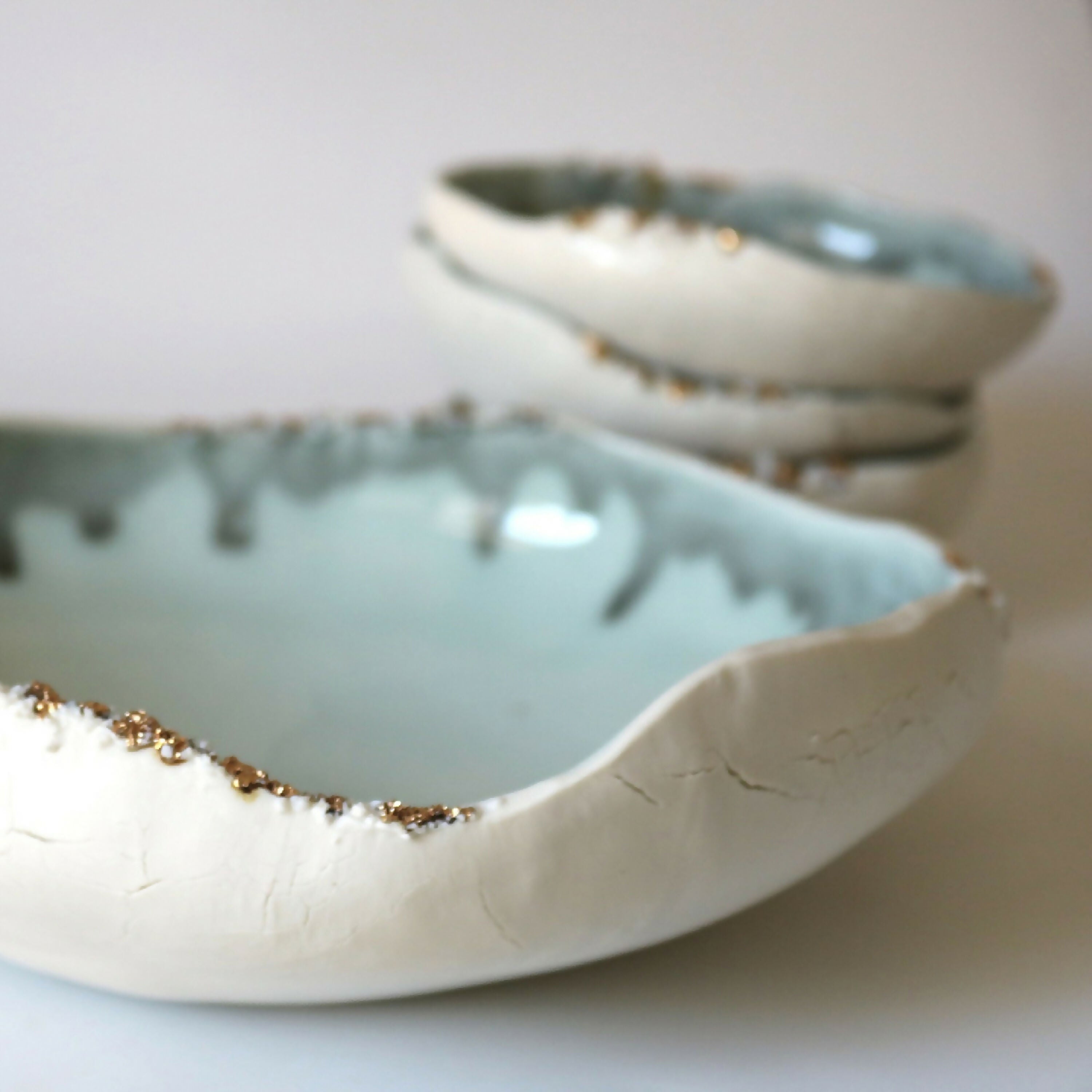 ensemble_de_service_saladier_et_ramequins_en_porcelaine_royale_cglabsete copie | EMPREINTES Paris