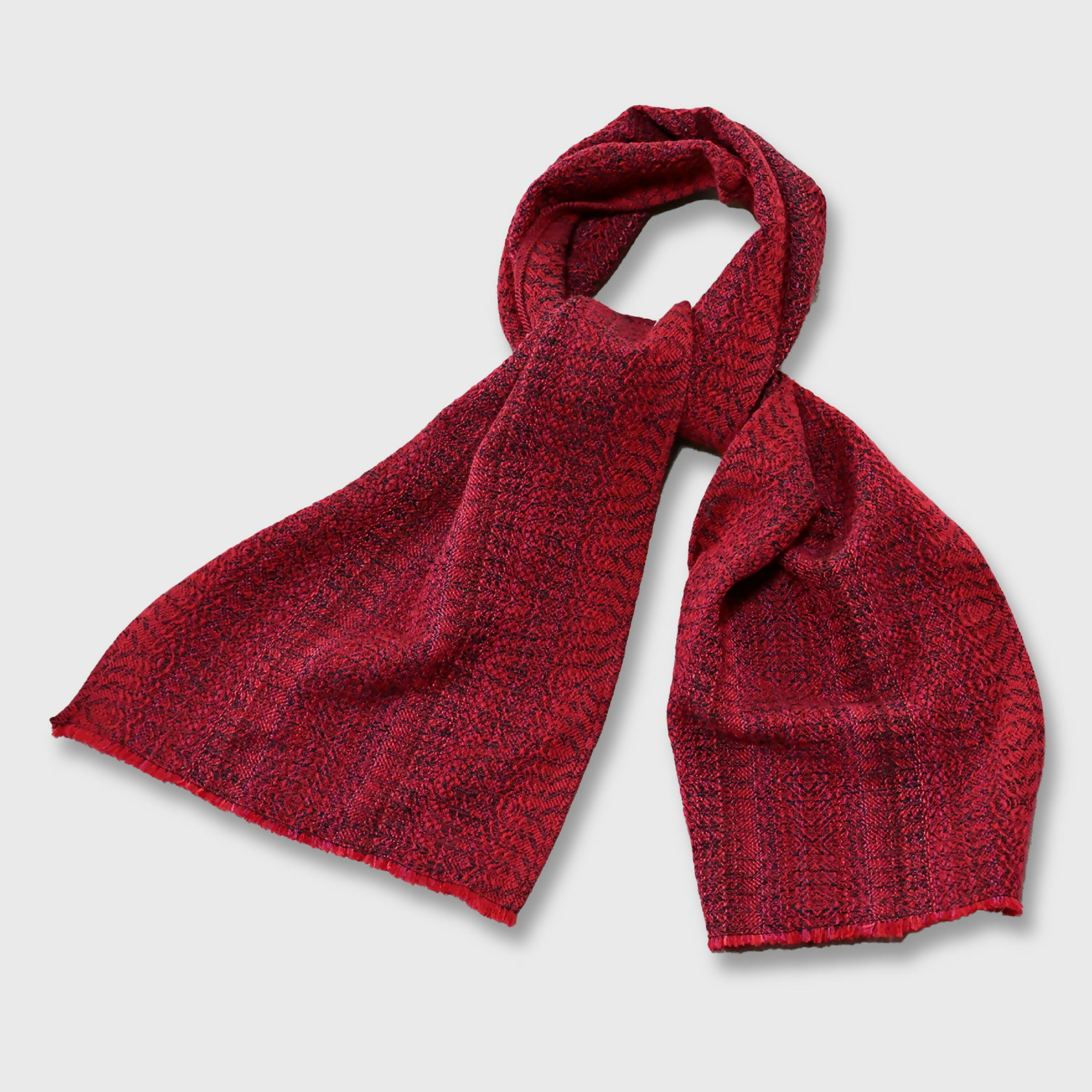echarpe_rouge_alizarine_creation_tissages_francois_vieillard copie | EMPREINTES Paris