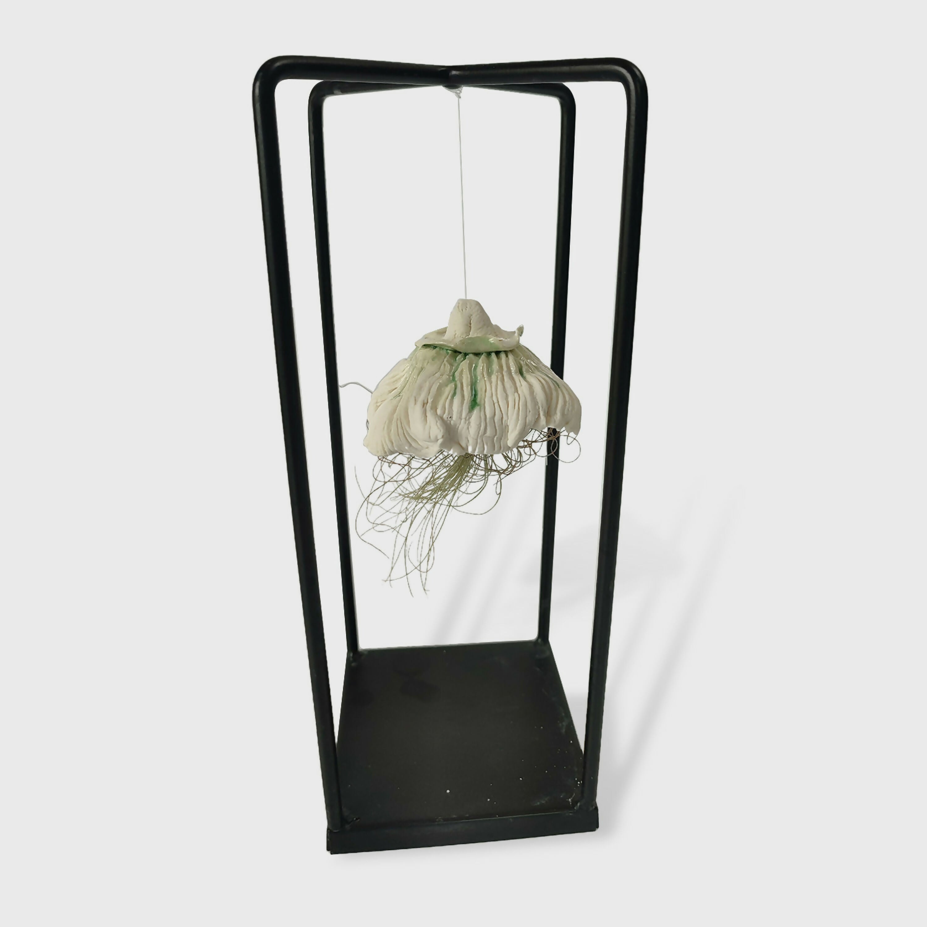 sculpture_meduse_et_tillandsia_onirique_et_poetique_sophie_luline_ceramiste copie | EMPREINTES Paris