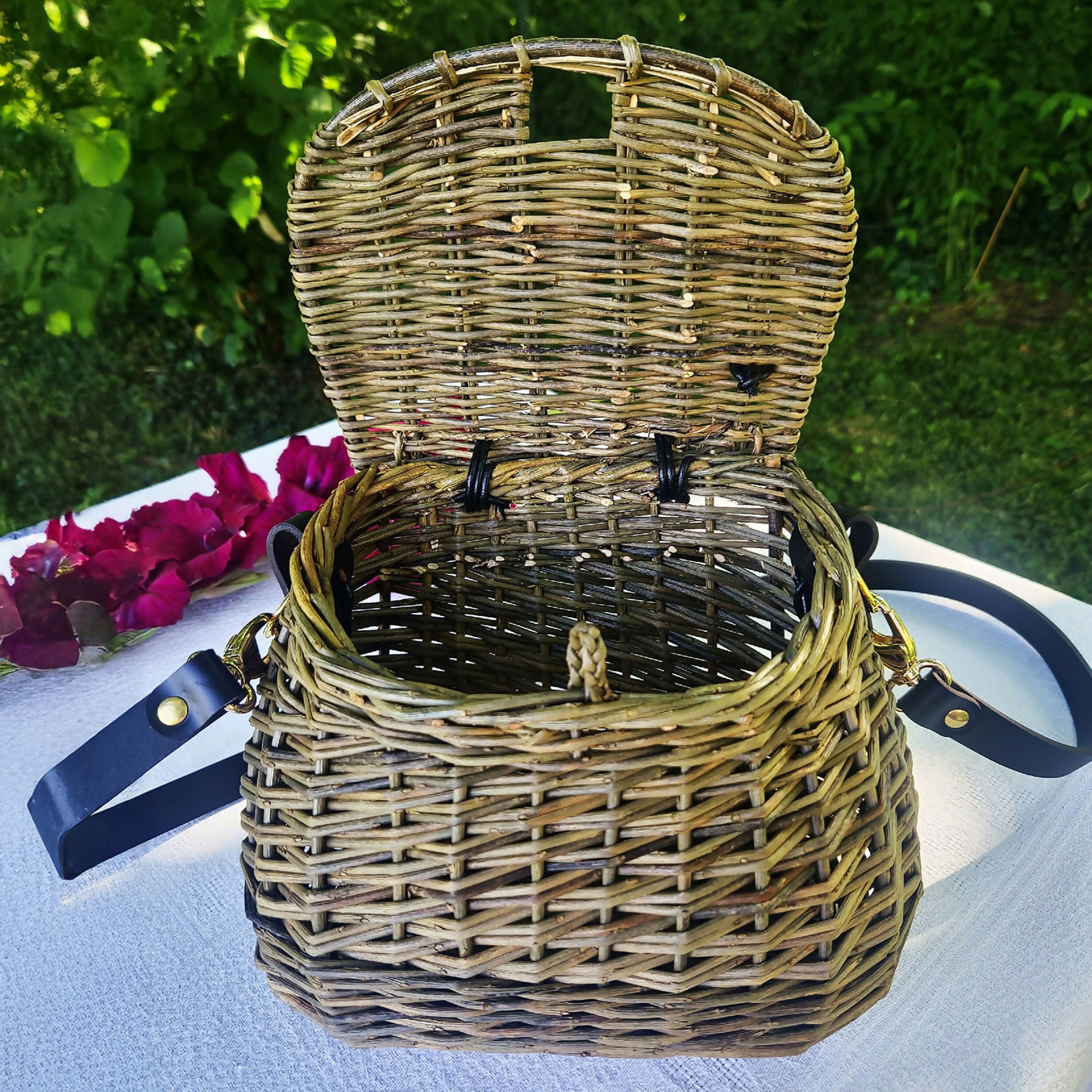 sac_a_main_osier_et_sangle_cuir_noir_a_tannage_vegetal_la_balade_des_brins copie | EMPREINTES Paris