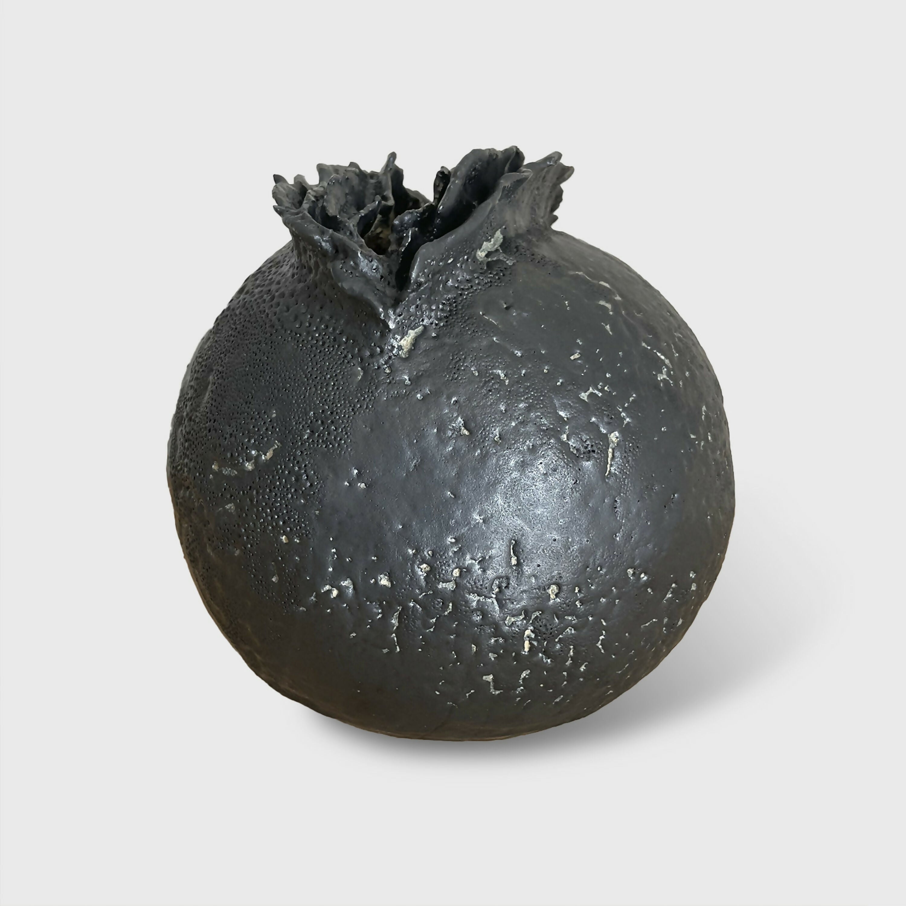 Pot Sculpture Black Land 2 | EMPREINTES Paris