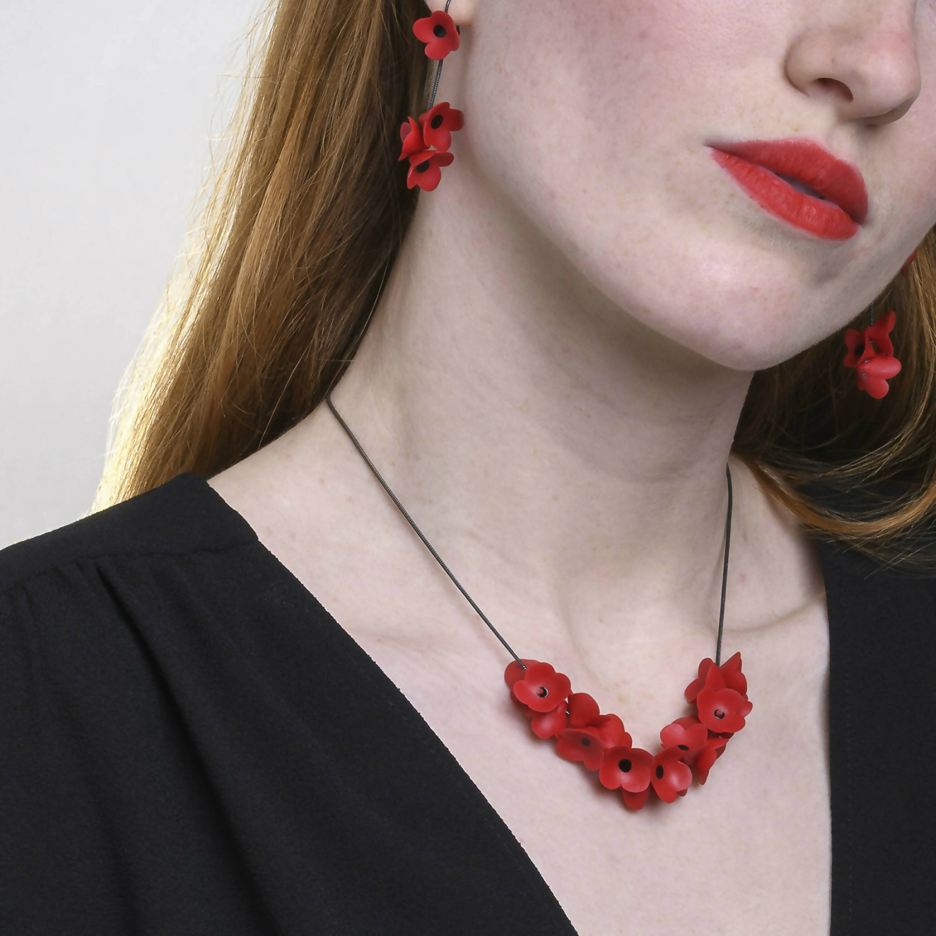 Collier Camélia complet rouge et noir | EMPREINTES Paris