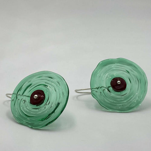 Boucles d'oreilles coquelicot, disque vert émeraude et rouge sombre | EMPREINTES Paris - EMPREINTES Paris