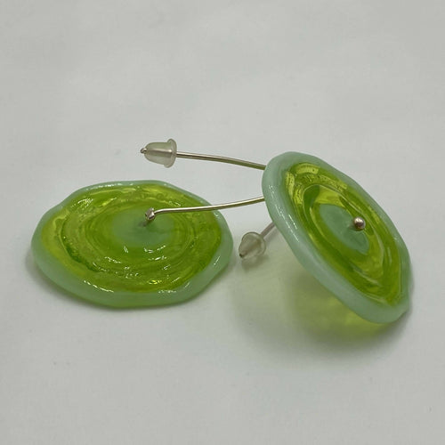 boucles_doreilles_coquelicot_disque_vert_prairie_et_vert_celadon_lathoumetie_helene copie | EMPREINTES Paris - EMPREINTES Paris