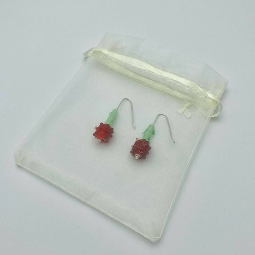 Boucles d'oreilles fruits rouges et tiges vertes | EMPREINTES Paris - EMPREINTES Paris