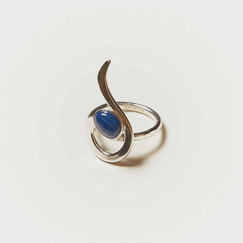 Bague LIZAE en argent avec un Lapis lazuli. | EMPREINTES Paris - EMPREINTES Paris