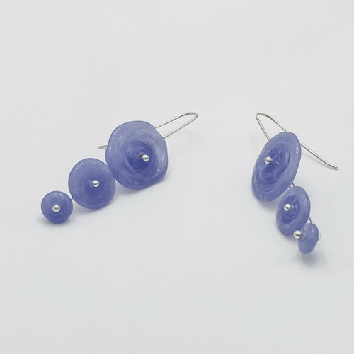 Boucles d'oreilles ricochets bleu violet clair opalescent | EMPREINTES Paris - EMPREINTES Paris