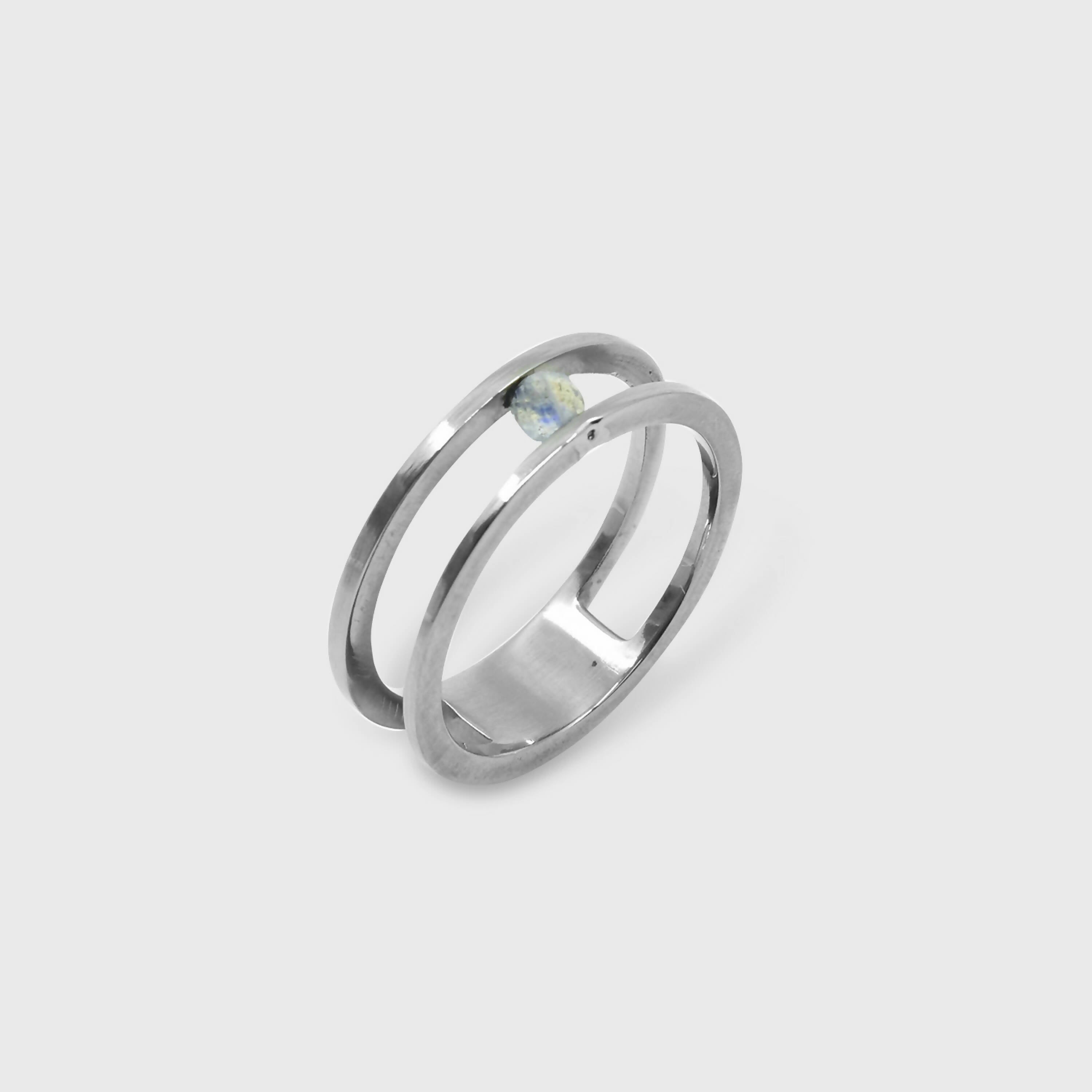 Bague titane orné d