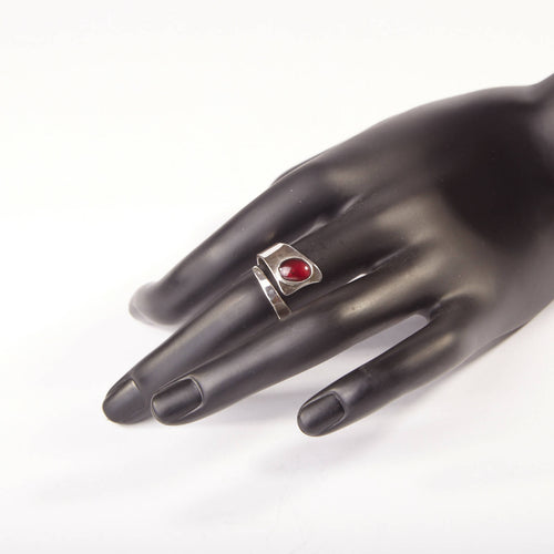 Bague ROMAE en argent avec un grenat. | EMPREINTES Paris - EMPREINTES Paris