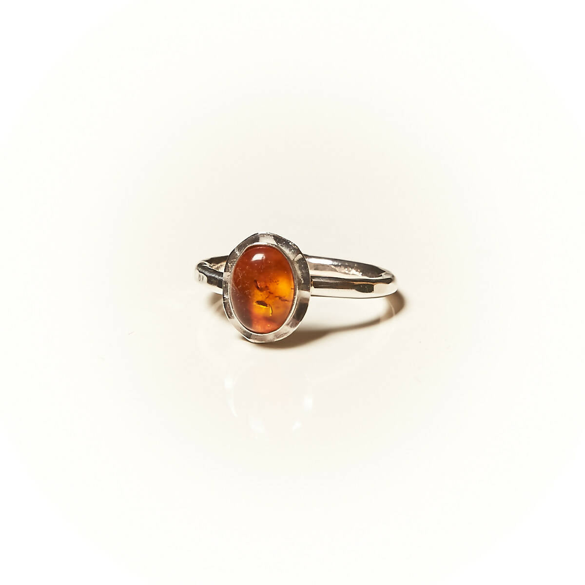 Bague CLASSICA en argent avec une ambre. | EMPREINTES Paris