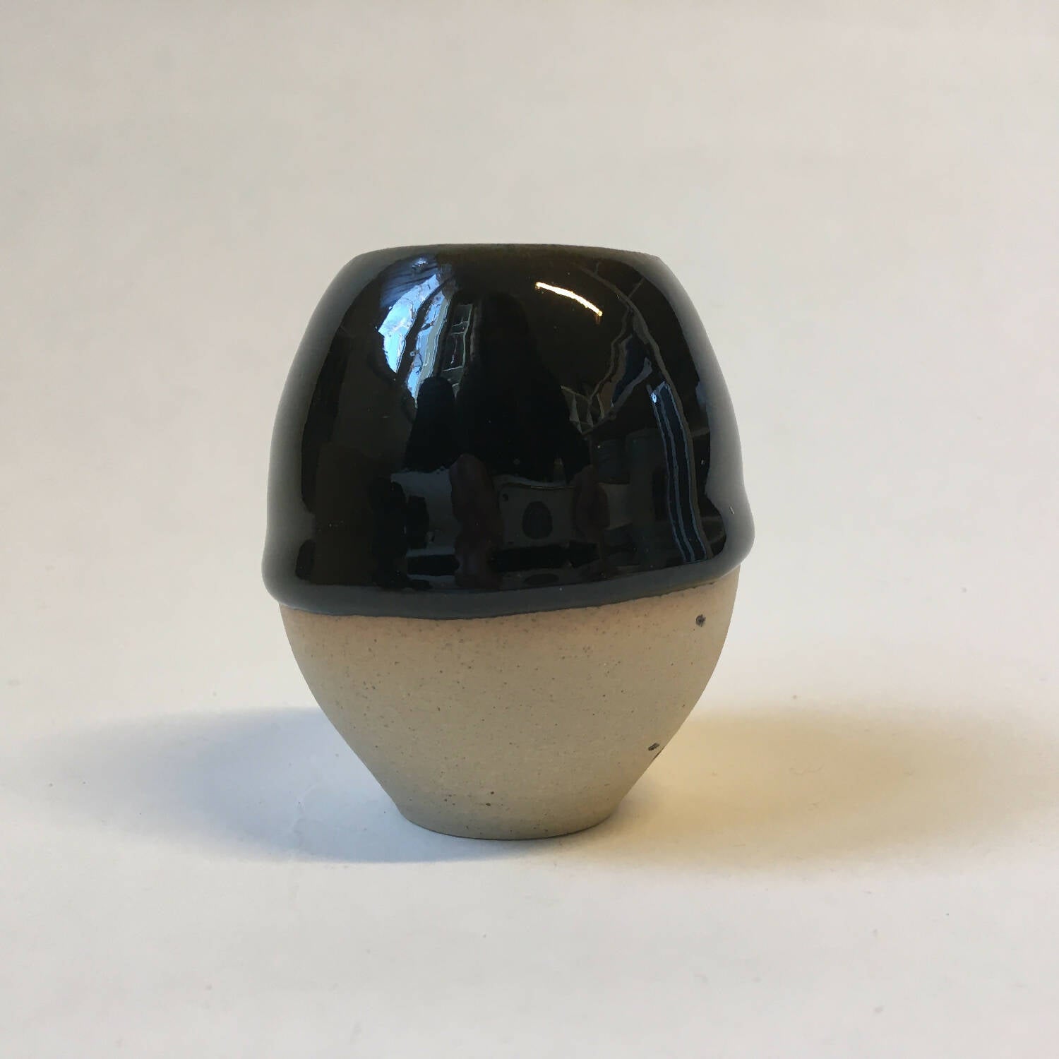 Petit Vase Noir-Oribe n°1 en grès | EMPREINTES Paris | EMPREINTES Paris