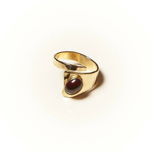 Bague ROMAE plaqué or avec un grenat | EMPREINTES Paris - EMPREINTES Paris