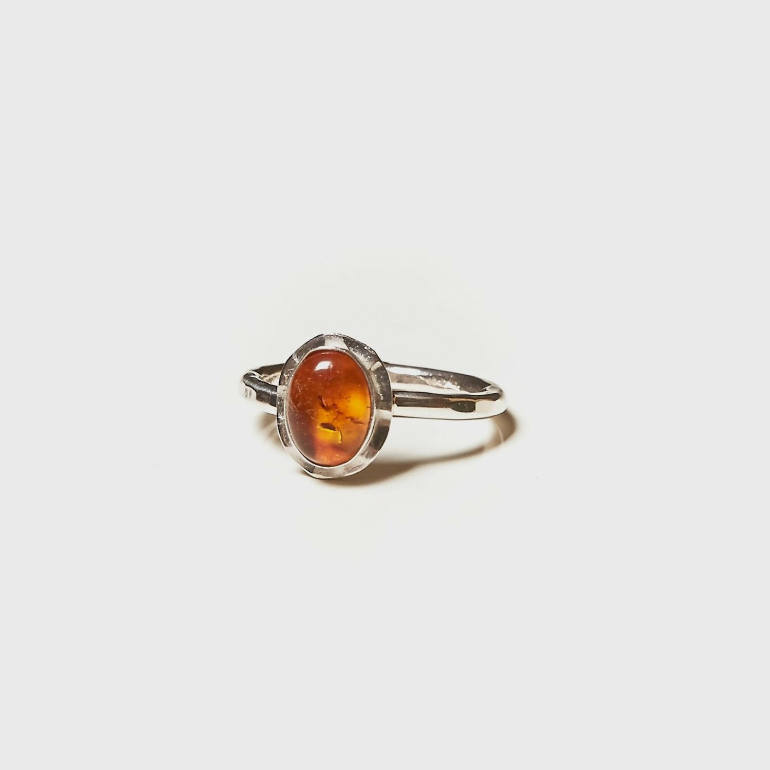 Bague CLASSICA en argent avec une ambre. | EMPREINTES Paris