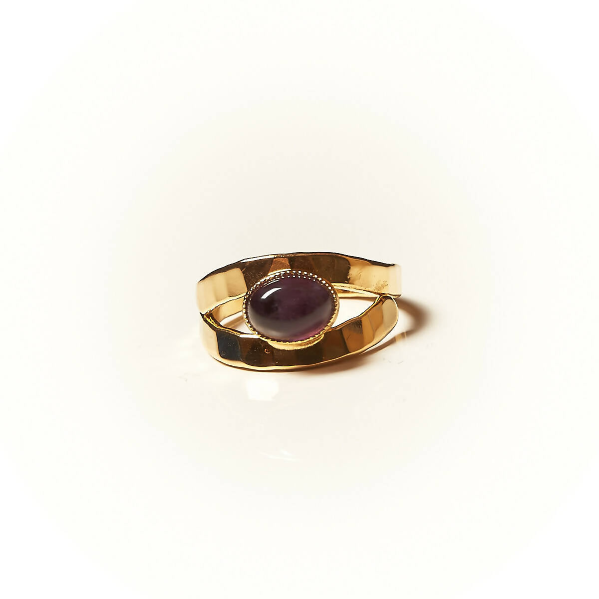 Bague EMULSIA plaqué or avec une améthyste. | EMPREINTES Paris