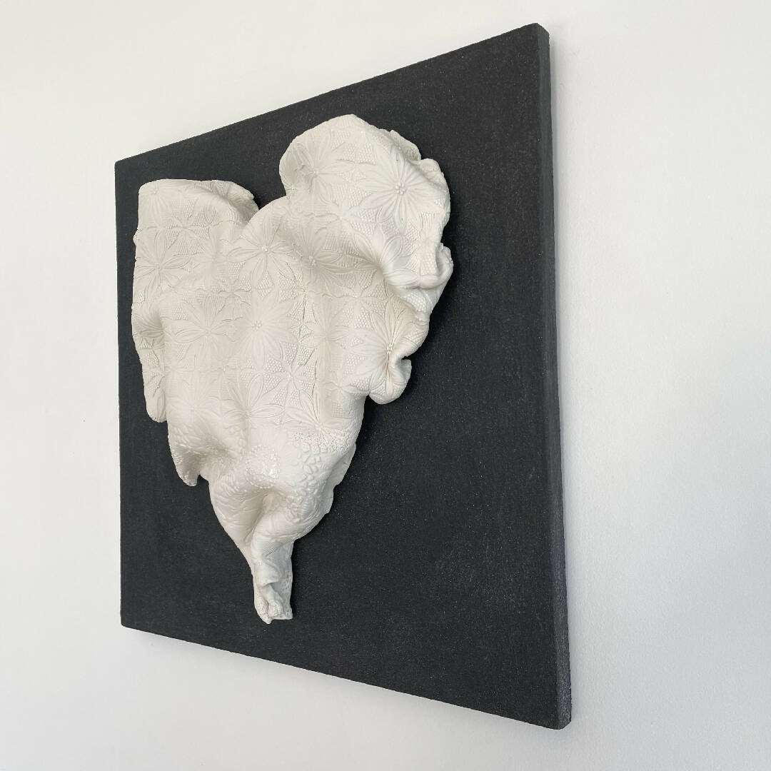 Bas relief tableau collection cœur porcelaine dentelle 2 | EMPREINTES Paris
