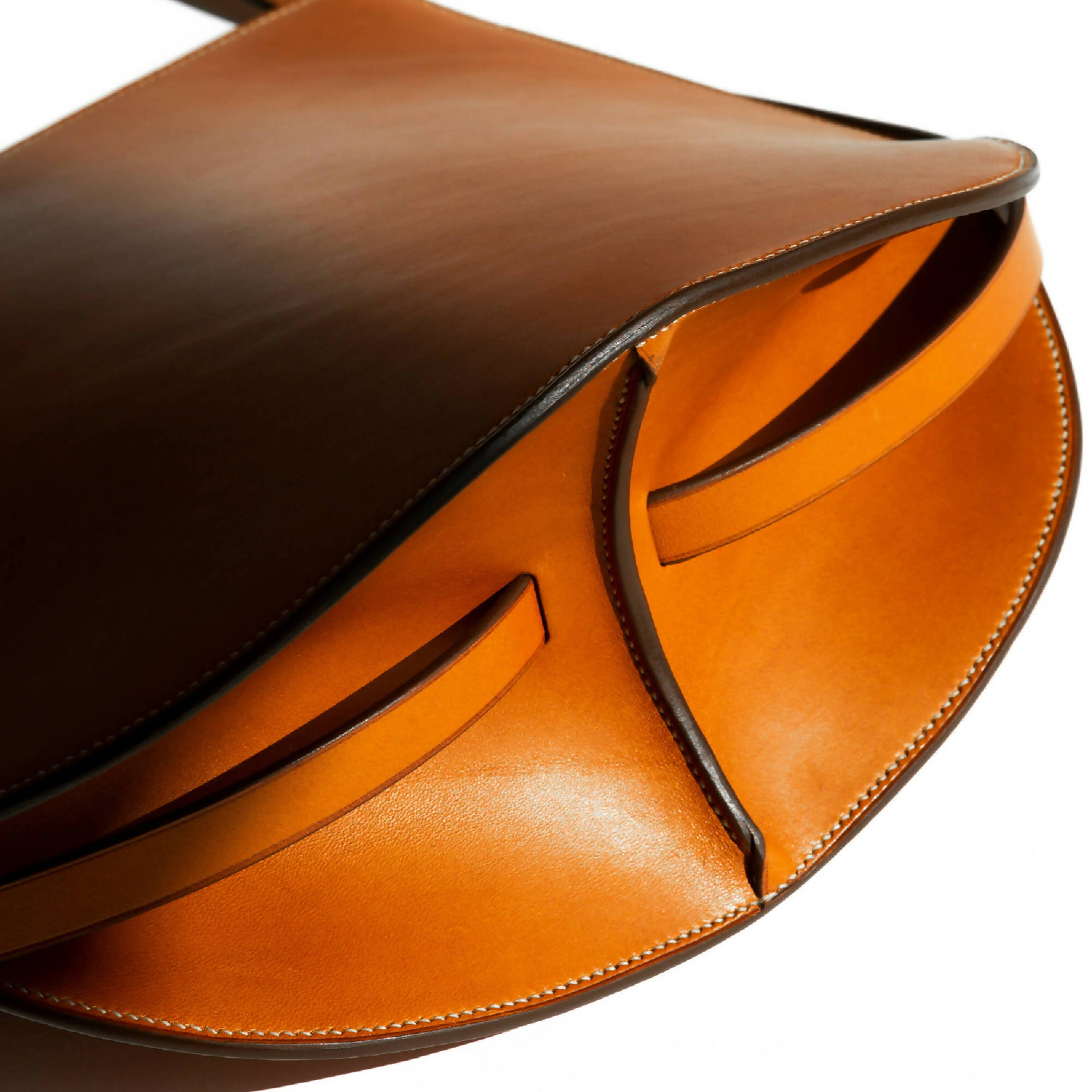 Sac bandoulière en cuir - DAMOISEAU - cousu à la main au point sellier | EMPREINTES Paris