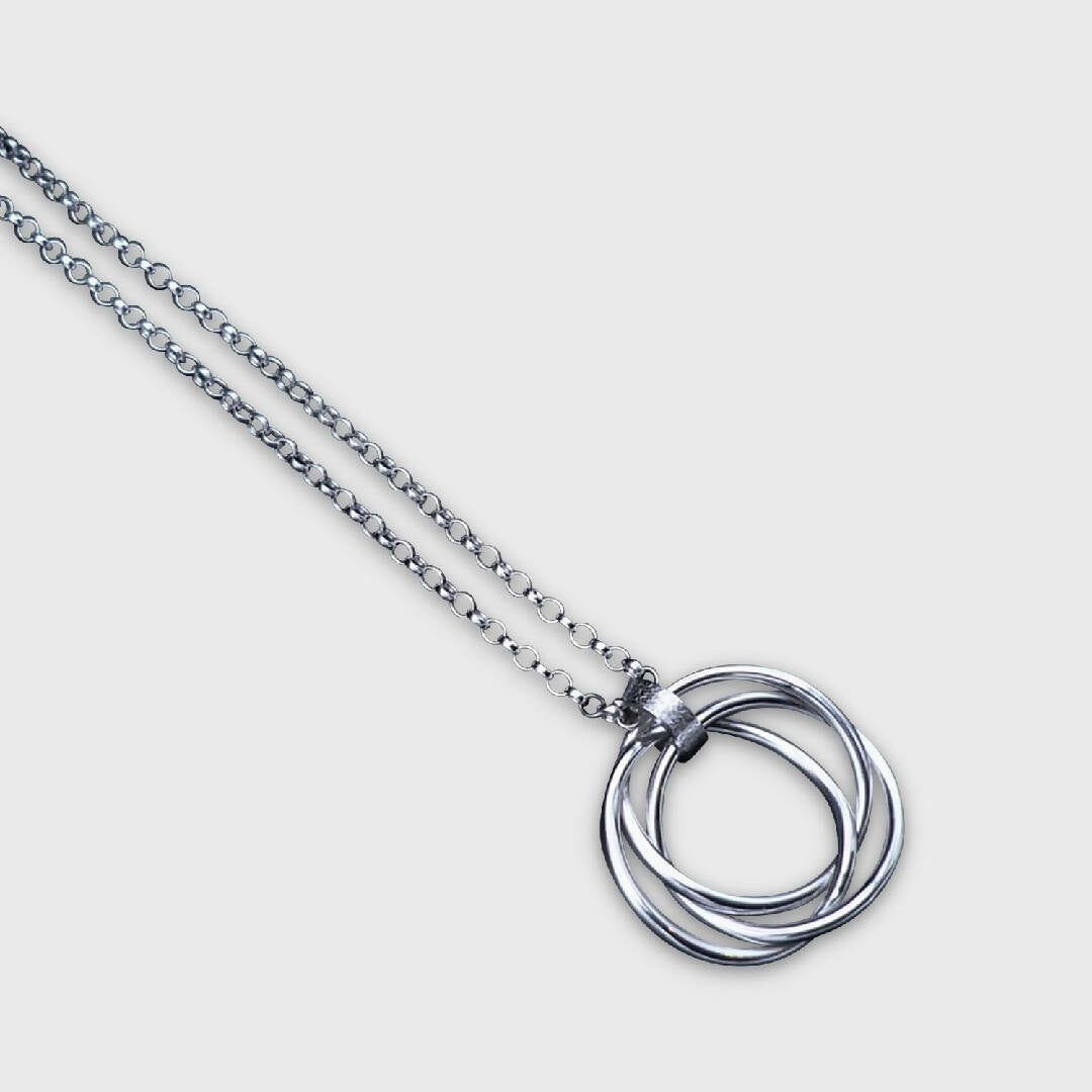 Collier Anneaux de Borromée petit modèle | EMPREINTES Paris