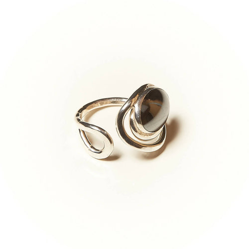 Bague VOLUPTIA en argent avec une hématite. | EMPREINTES Paris - EMPREINTES Paris