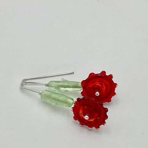 Boucles d'oreilles Tournesols rouge et tiges vertes | EMPREINTES Paris - EMPREINTES Paris