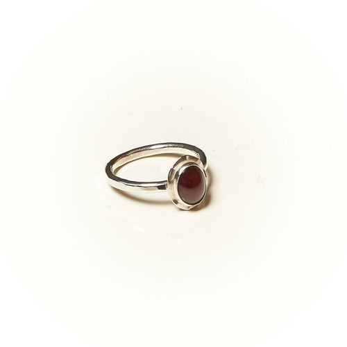Bague CLASSICA en argent avec un grenat. | EMPREINTES Paris - EMPREINTES Paris